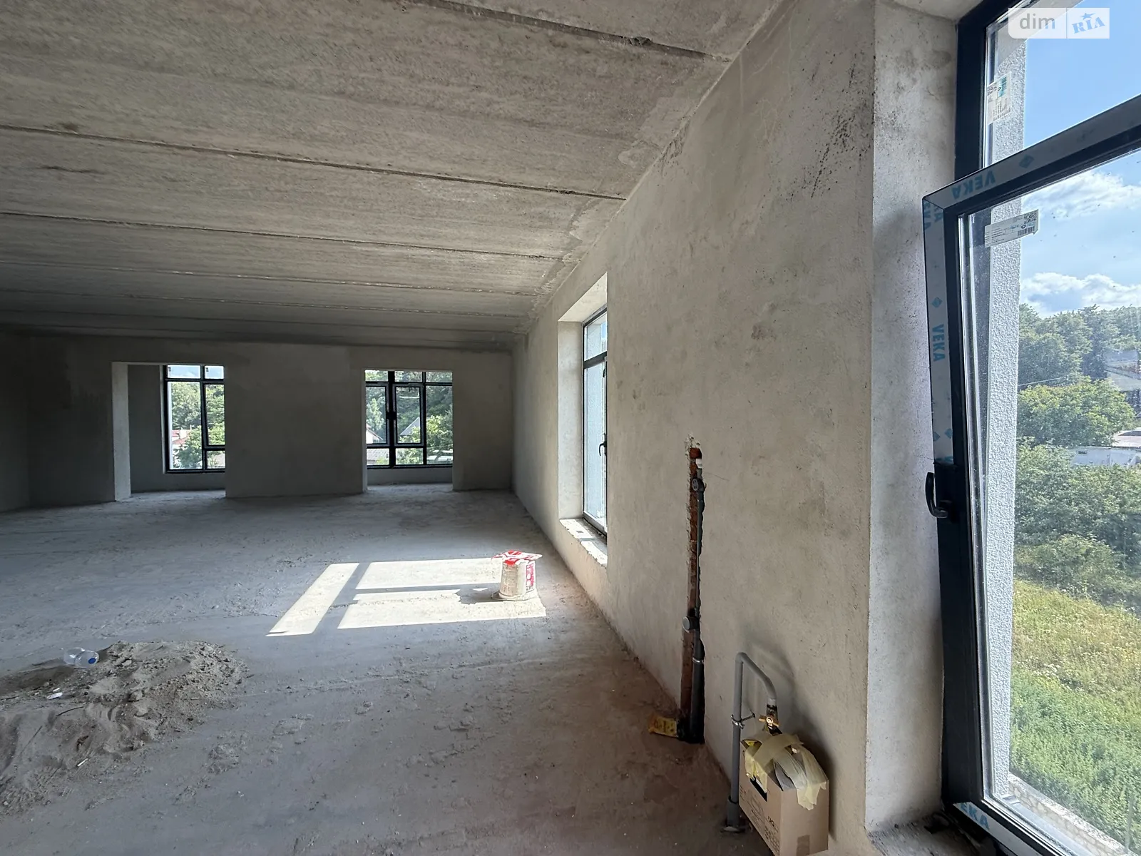 Продається 3-кімнатна квартира 110 кв. м у Петрикові, вул. Лесі Українки, 36А - фото 1