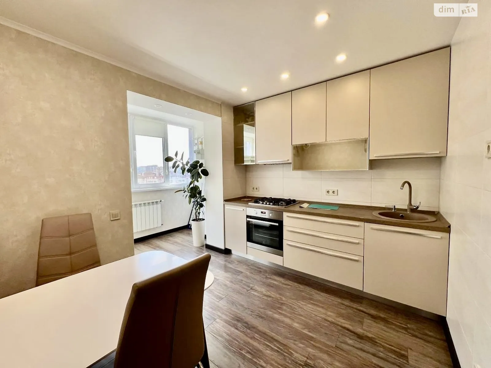 Продается 2-комнатная квартира 58.7 кв. м в Софиевской Борщаговке, вул. Яблоневая, 13Б - фото 1