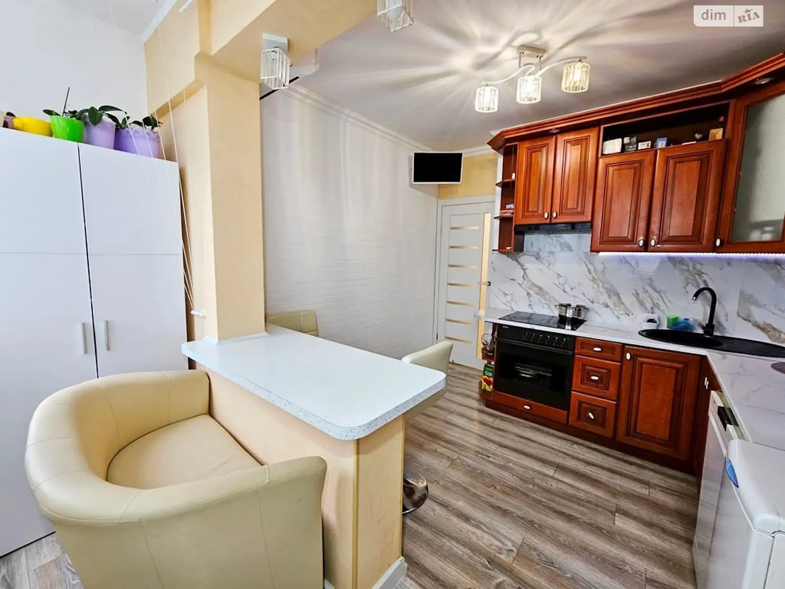 Продается 3-комнатная квартира 69 кв. м в Стрые, ул. Степана Ленкавского - фото 1