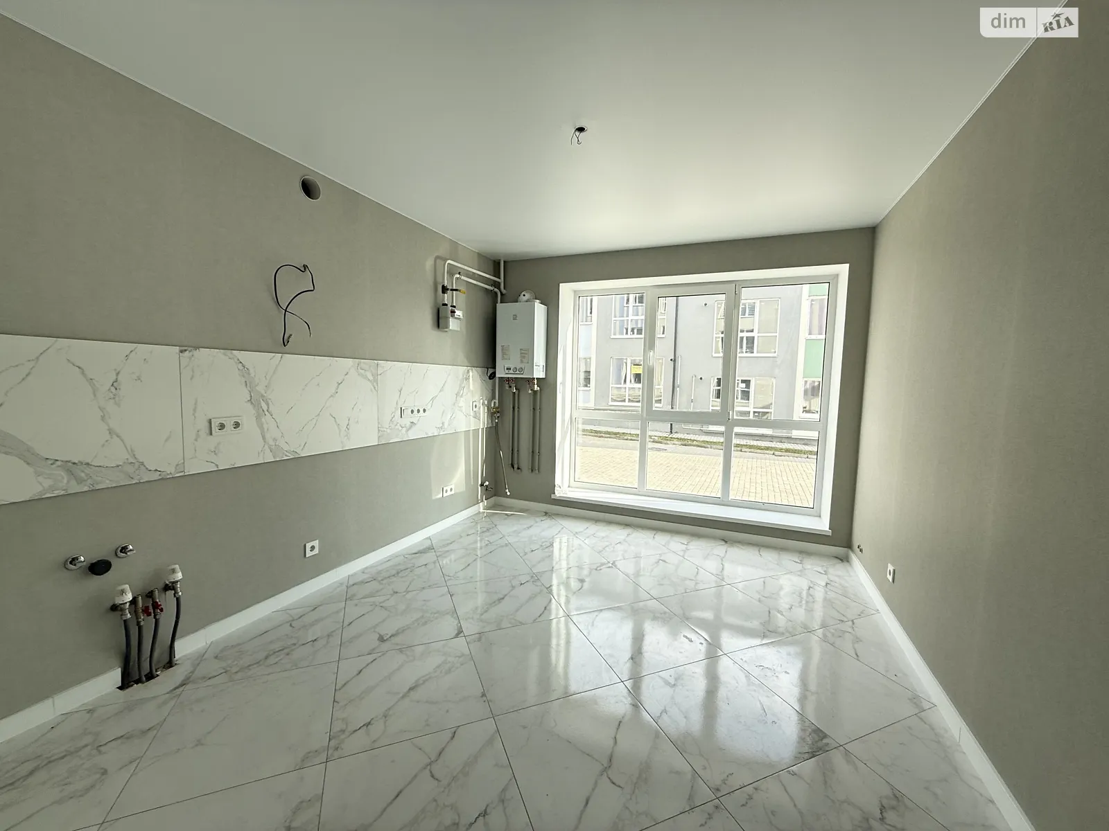 Продается 1-комнатная квартира 43 кв. м в Виннице, ул. Родниковая, 1 - фото 1