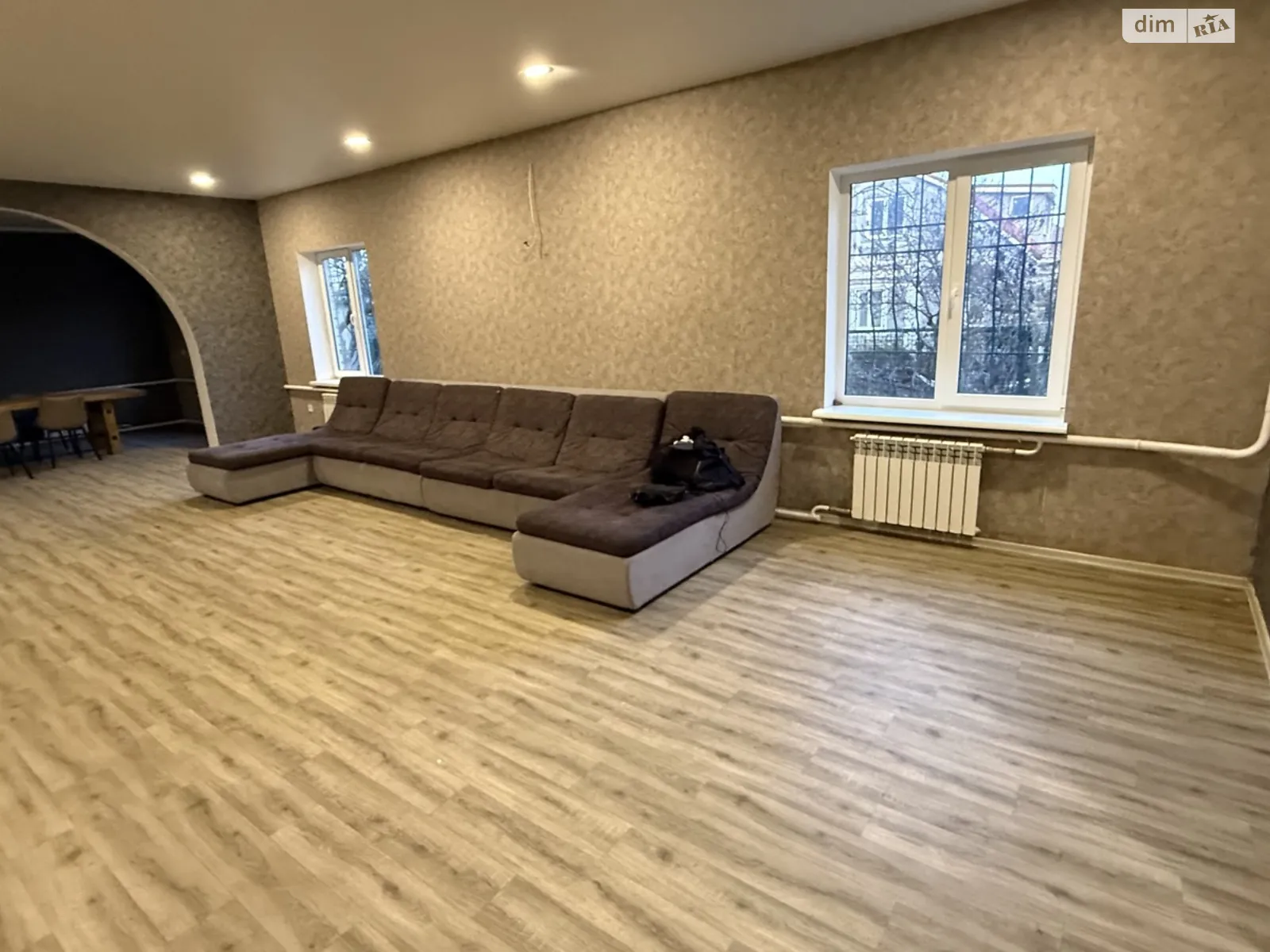 Продається будинок 3 поверховий 395 кв. м з терасою, цена: 300000 $ - фото 1