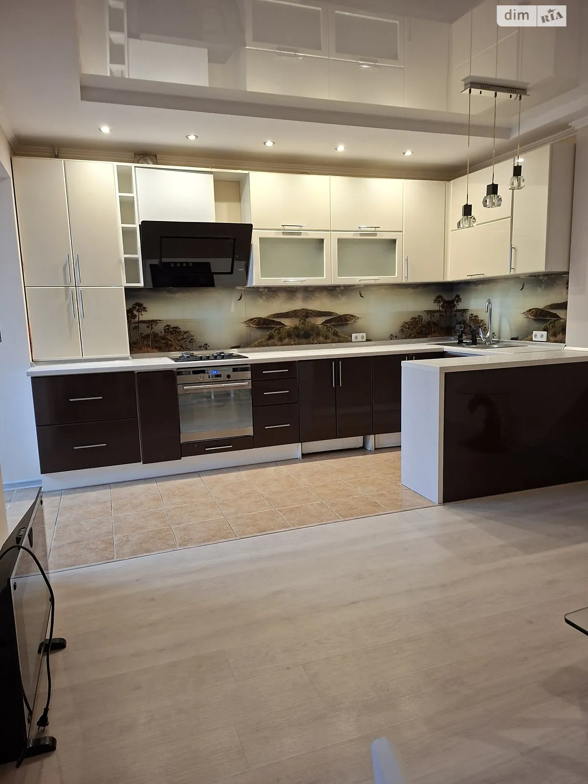 Продается 2-комнатная квартира 72 кв. м в Одессе, ул. Академика Сахарова, 24 - фото 1