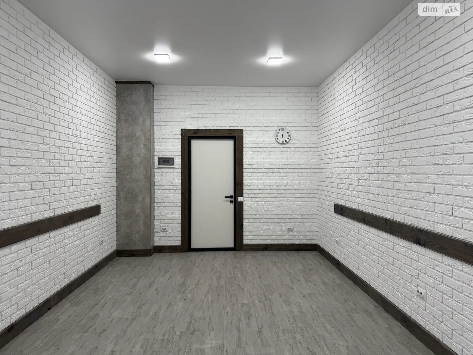 Сдается в аренду офис 22 кв. м в бизнес-центре, цена: 7300 грн - фото 1