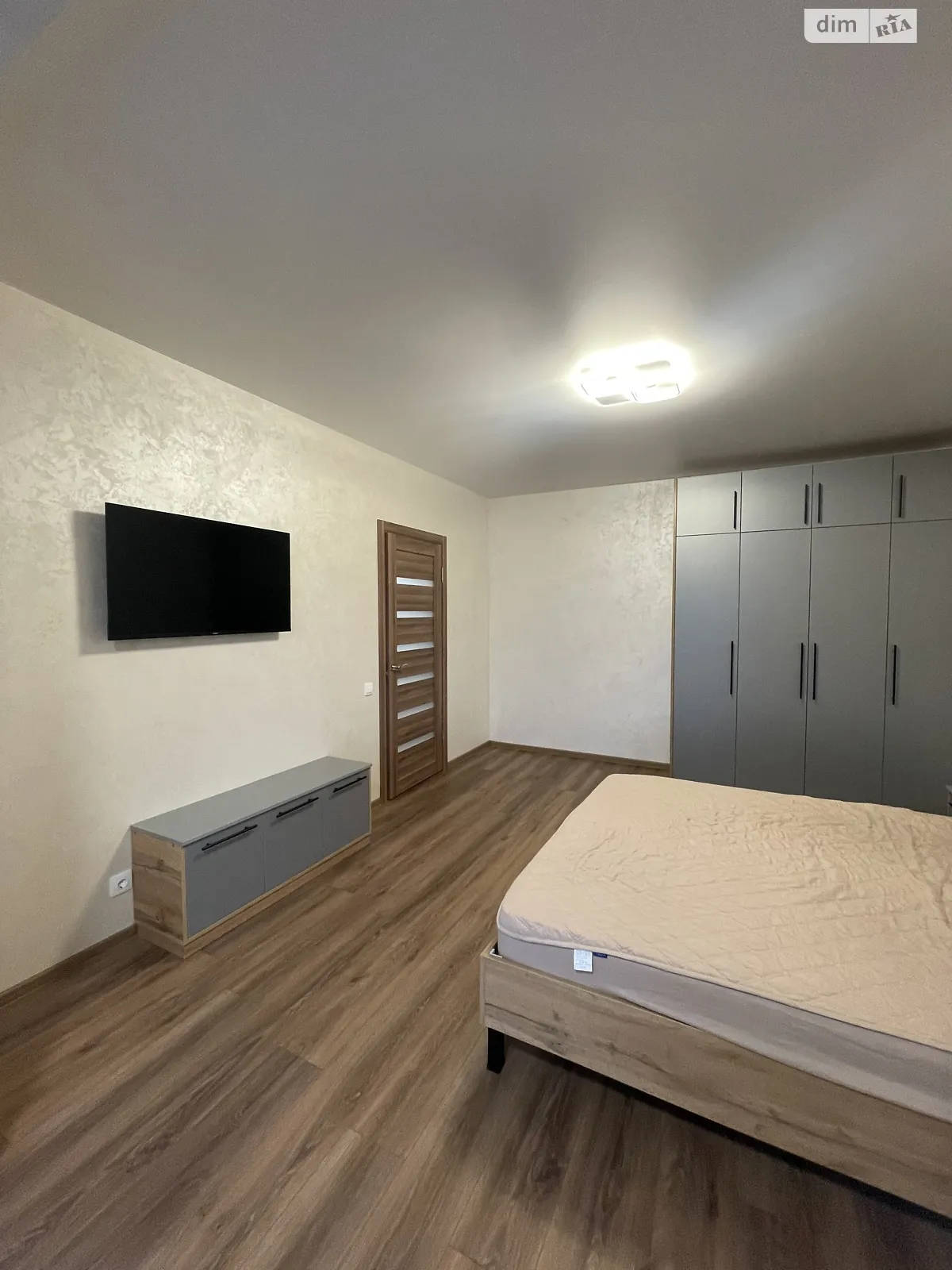 Сдается в аренду 1-комнатная квартира 43 кв. м в Хмельницком, ул. Проскуровского Подполья, 110А - фото 1