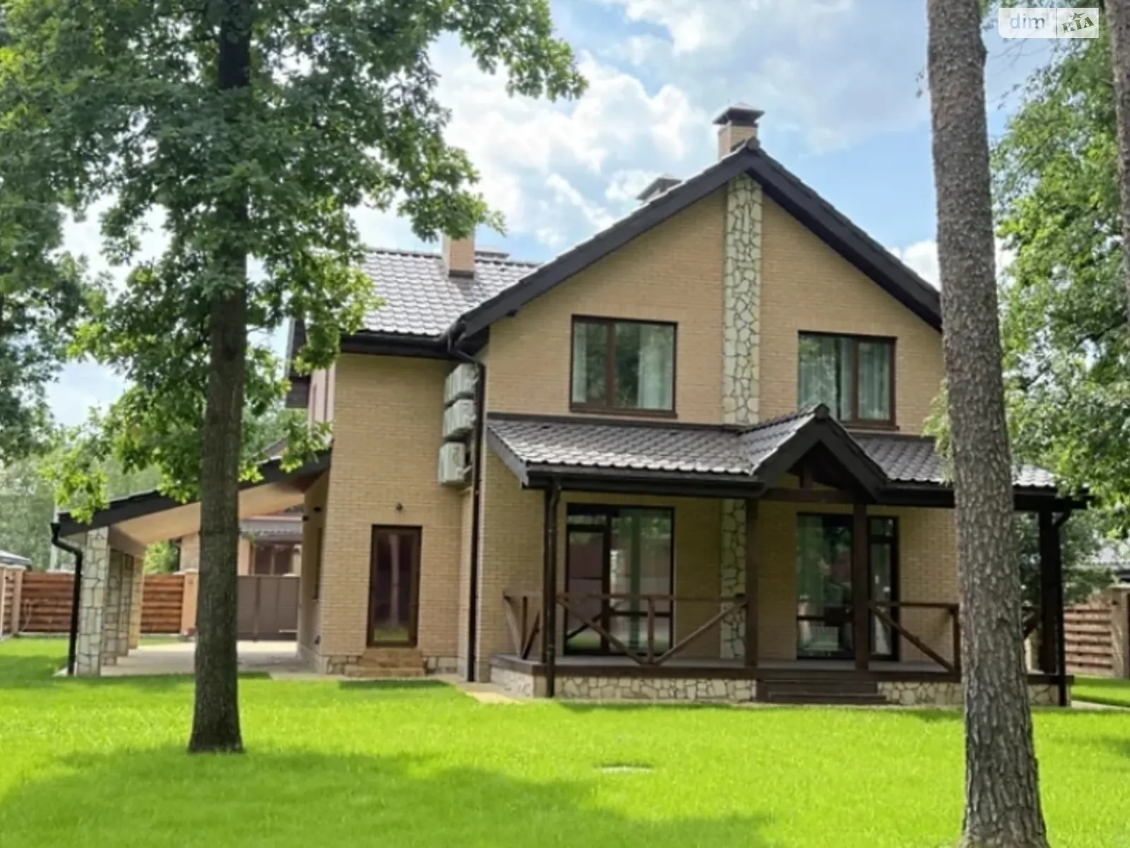 Продается дом на 2 этажа 207 кв. м с мансардой, цена: 290000 $ - фото 1