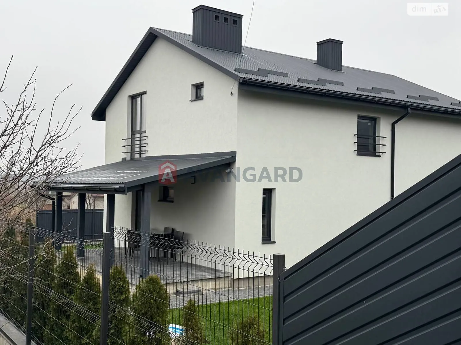 Продается дом на 2 этажа 135 кв. м с садом, цена: 125000 $ - фото 1