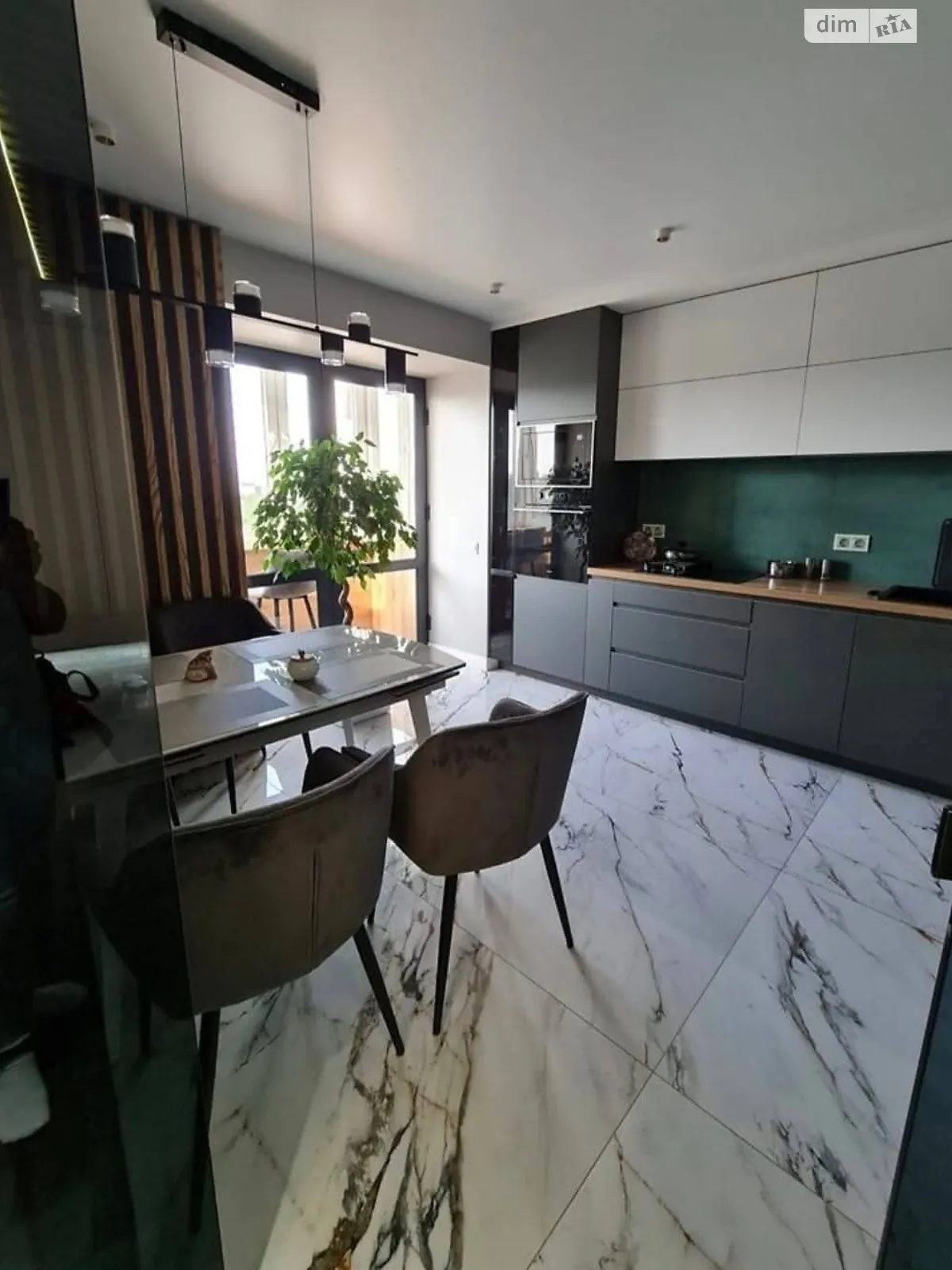 3-комнатная квартира 75.6 кв. м в Тернополе, ул. Сахарова Андрея Академика - фото 1