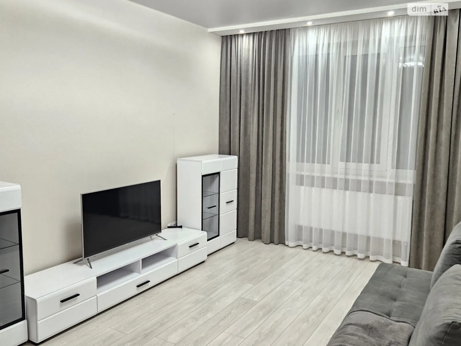 Здається в оренду 1-кімнатна квартира 53 кв. м у Хмельницькому, Старокостянтинівське шосе, 5/3 - фото 1