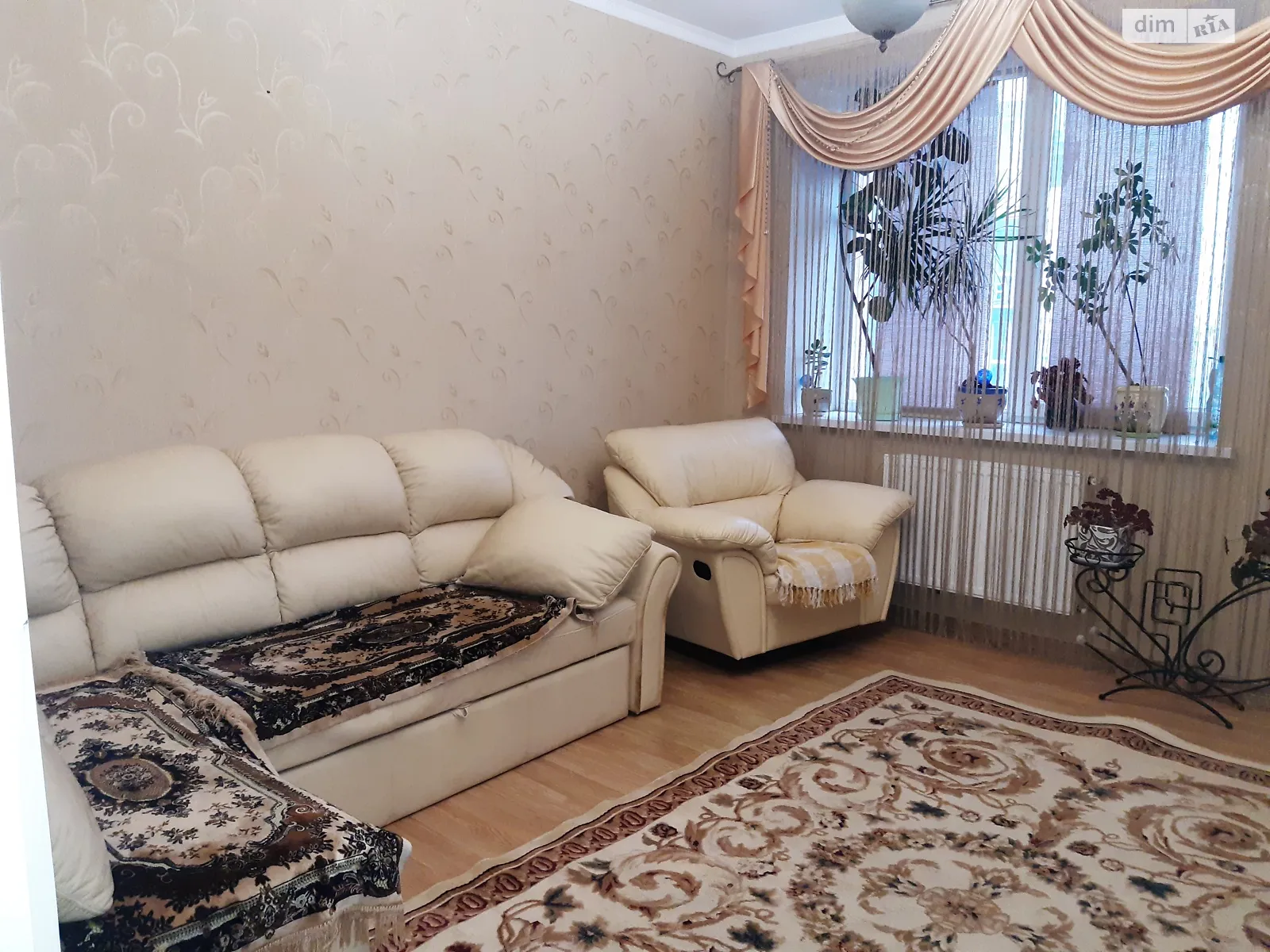 Сдается в аренду 2-комнатная квартира 61.4 кв. м в, цена: 500 $ - фото 1