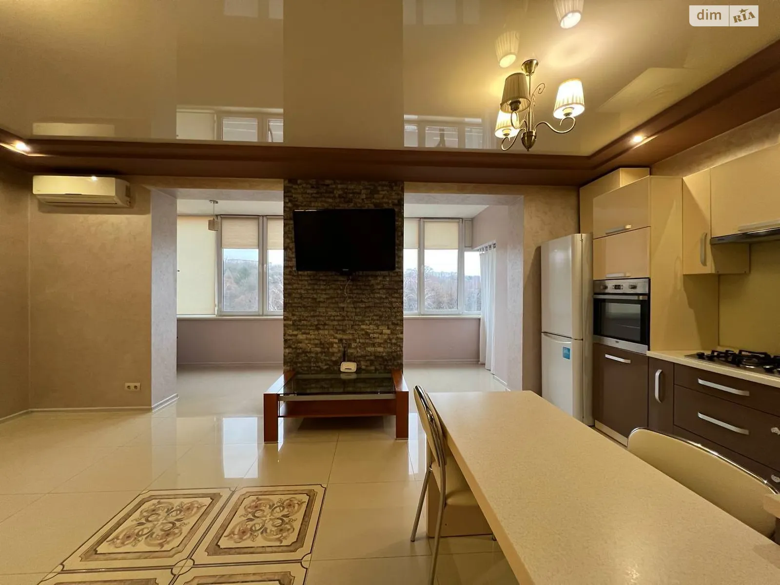 Продается 2-комнатная квартира 70.5 кв. м в Ровно, ул. Черновола Вячеслава - фото 1