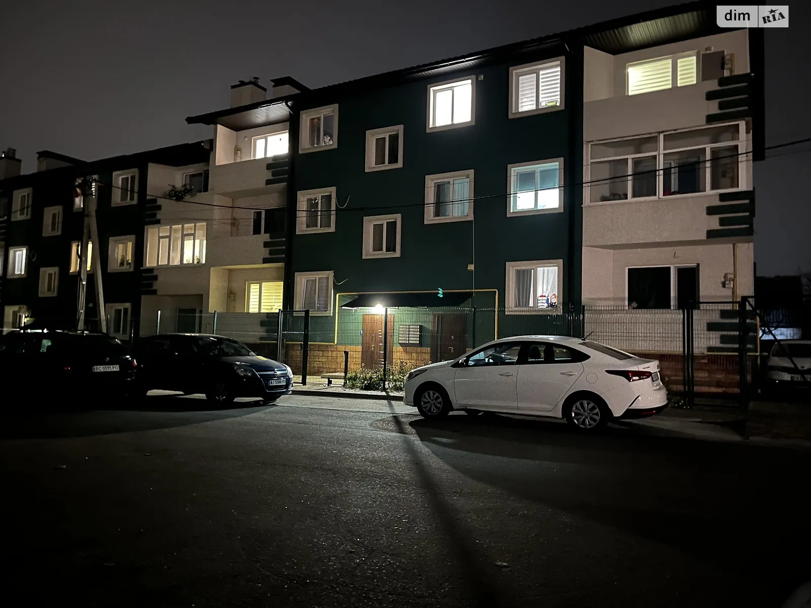 Продается 2-комнатная квартира 50.3 кв. м в Буче, ул. Яблонская, 316 - фото 1