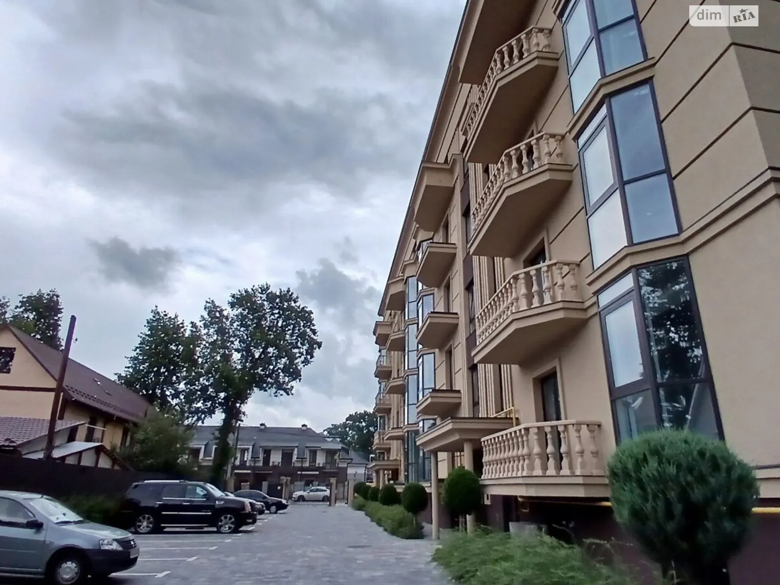 Продається 2-кімнатна квартира 73 кв. м у Ірпені, вул. Лисенка, 10 - фото 1