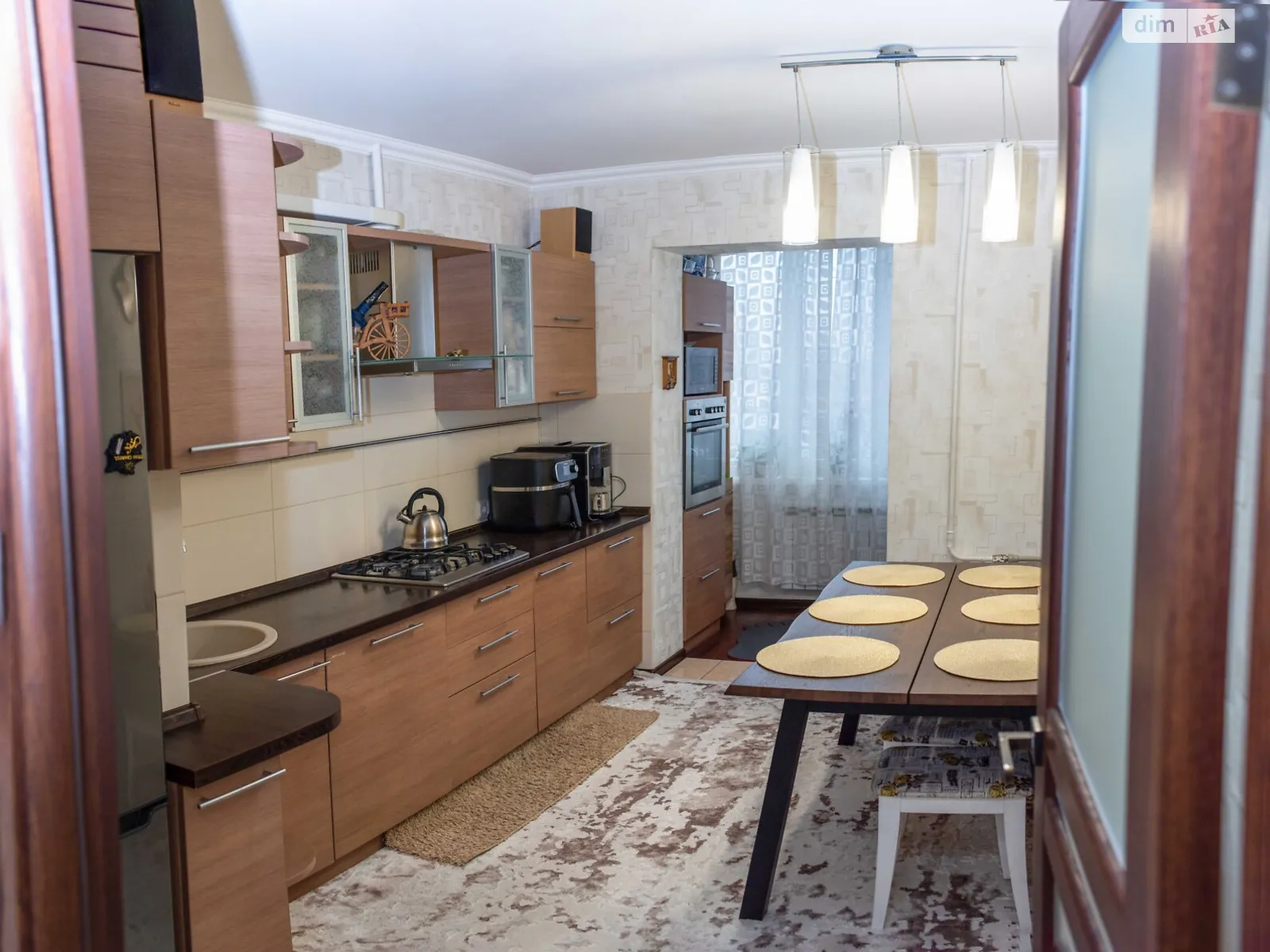 Продается 4-комнатная квартира 80.5 кв. м в Ровно, ул. Волынской Дивизии - фото 1