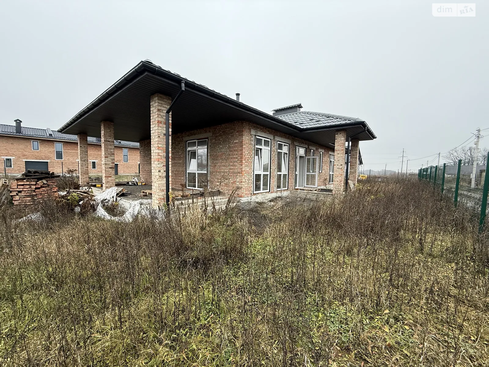 Продается одноэтажный дом 142 кв. м с мансардой, цена: 110000 $ - фото 1