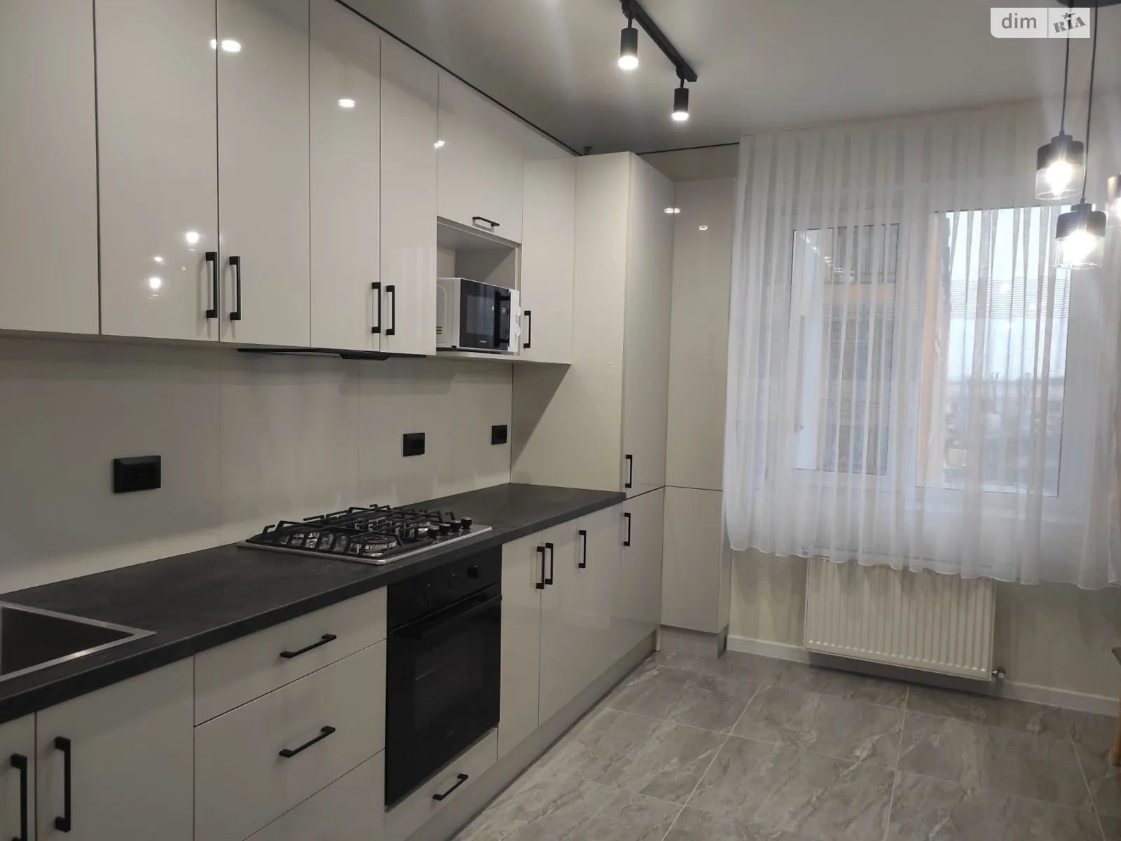 Сдается в аренду 1-комнатная квартира 45.2 кв. м в, цена: 15000 грн - фото 1