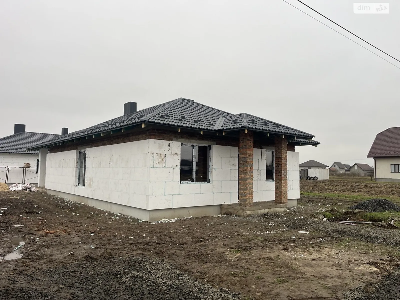 Продается одноэтажный дом 110 кв. м с садом, цена: 99000 $ - фото 1