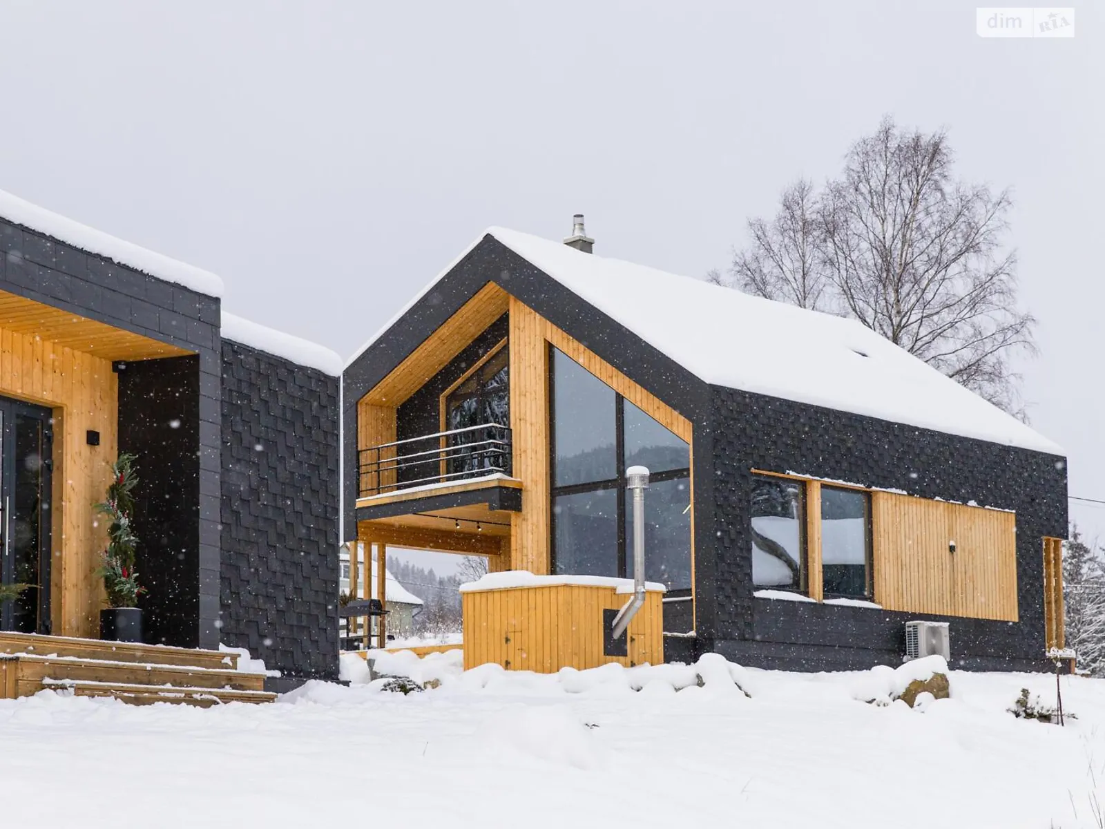 Продается дом на 2 этажа 250 кв. м с подвалом, цена: 650000 $ - фото 1