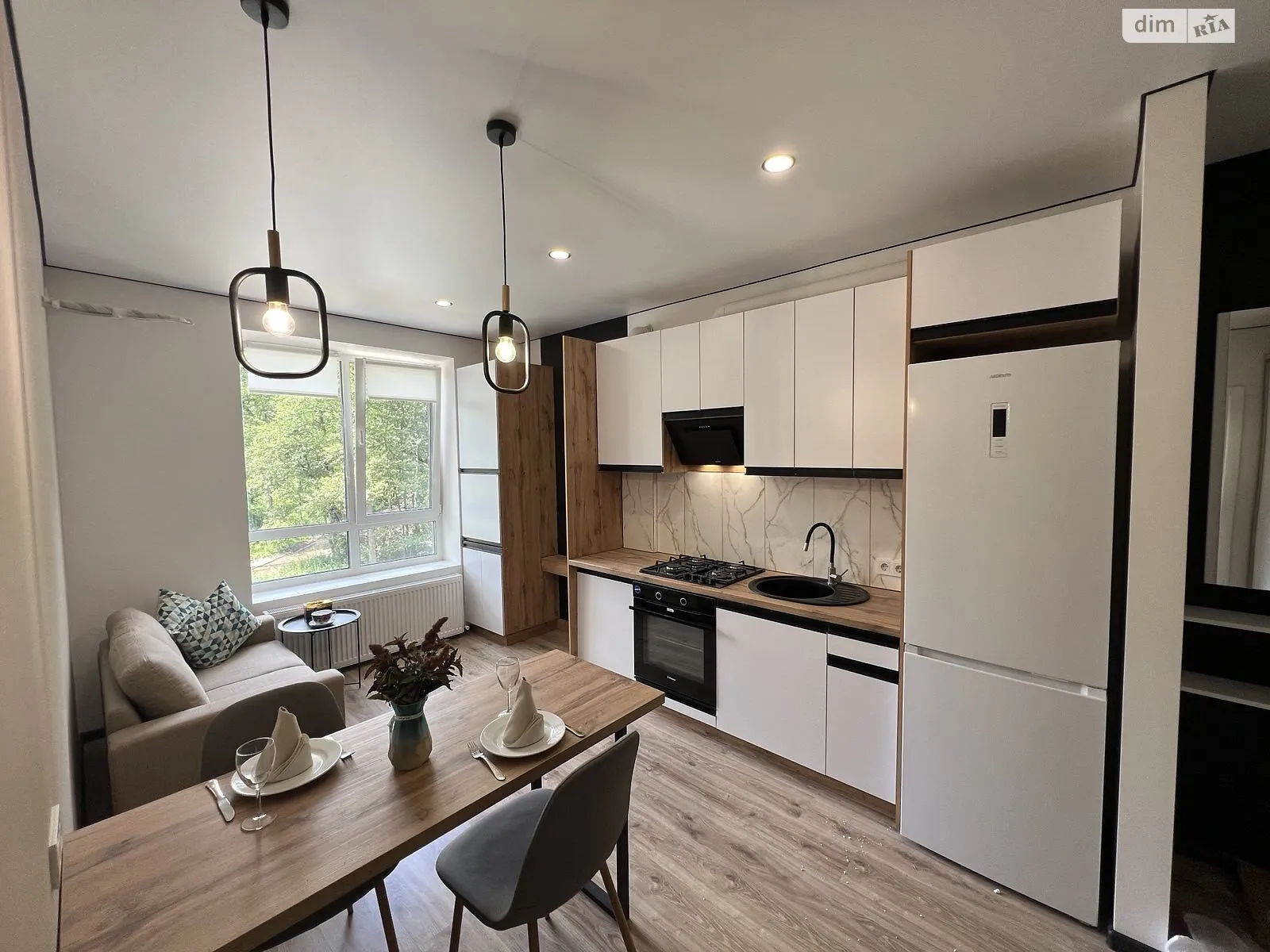 Продается 1-комнатная квартира 39.2 кв. м в Ирпене, ул. Соборная(ІІІ Интернационала), 2К/21 - фото 1