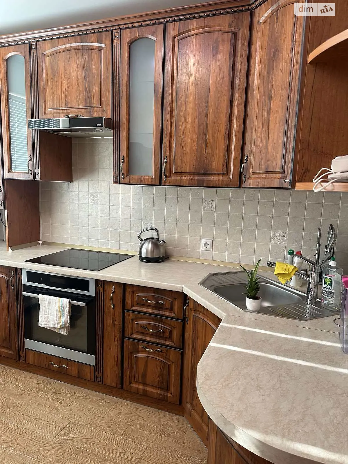 Продається 2-кімнатна квартира 47.6 кв. м у Ужгороді, вул. Капушанська(Перемоги) - фото 1