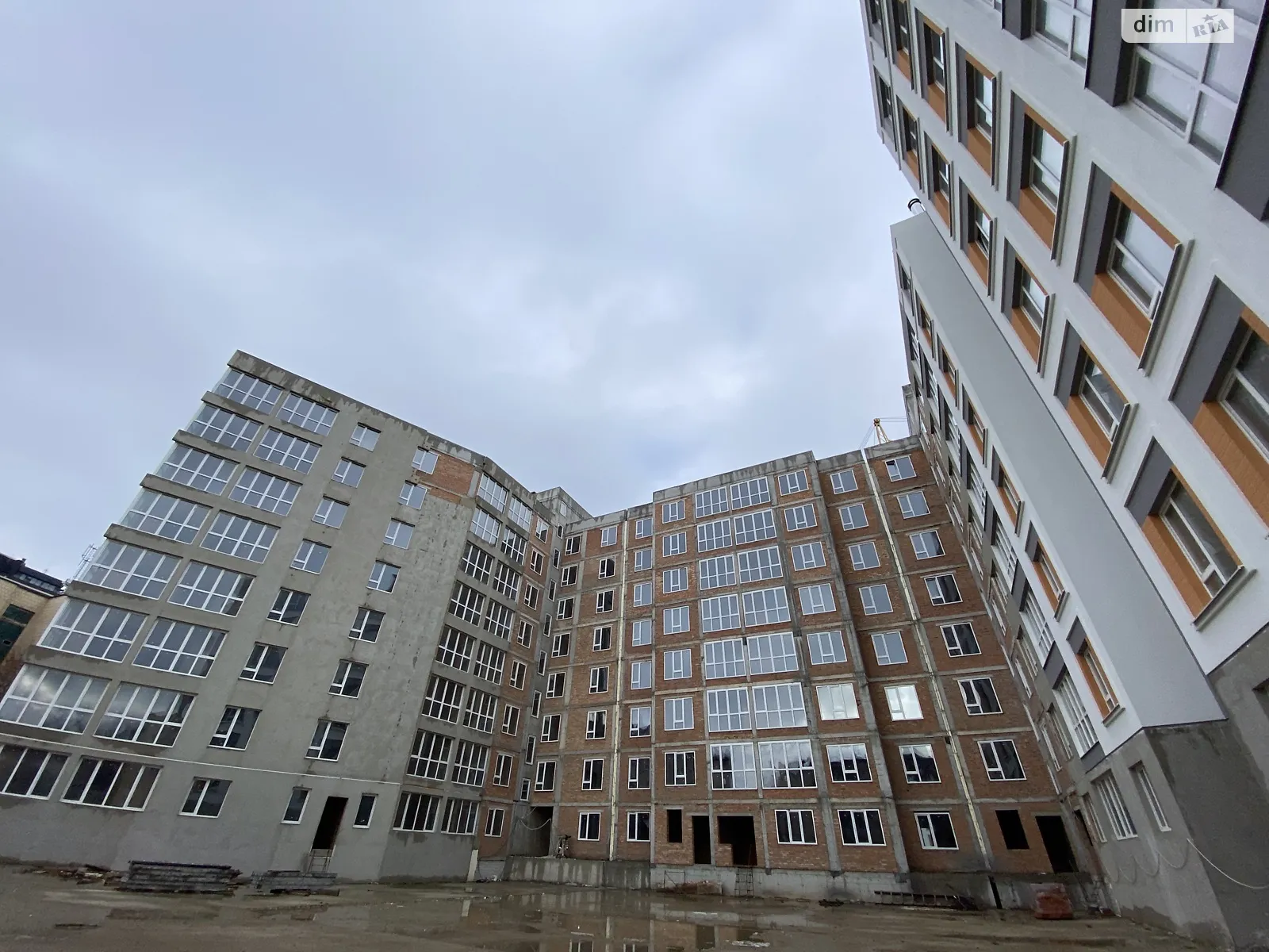 Продается 2-комнатная квартира 70 кв. м в Виннице, ул. Ивана Богуна - фото 1