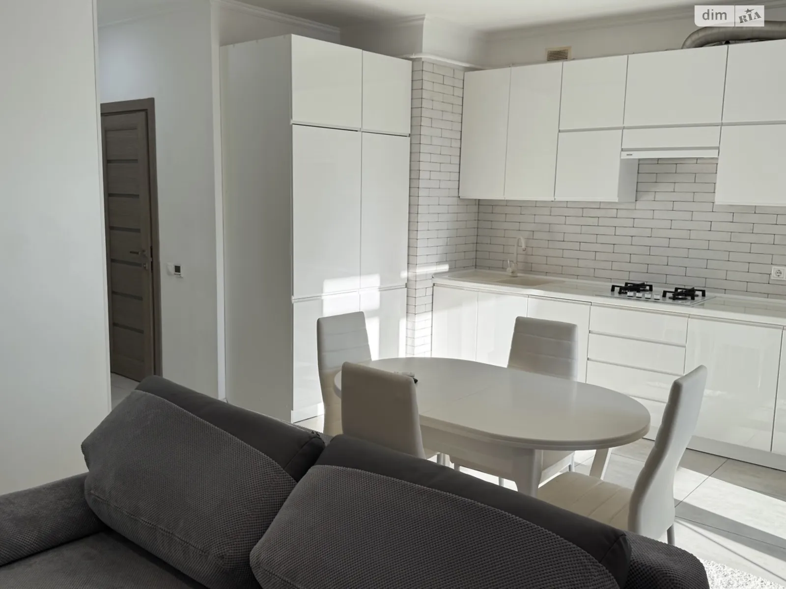 Здається в оренду 1-кімнатна квартира 45 кв. м у Львові, вул. Під Голоском, 17Б - фото 1