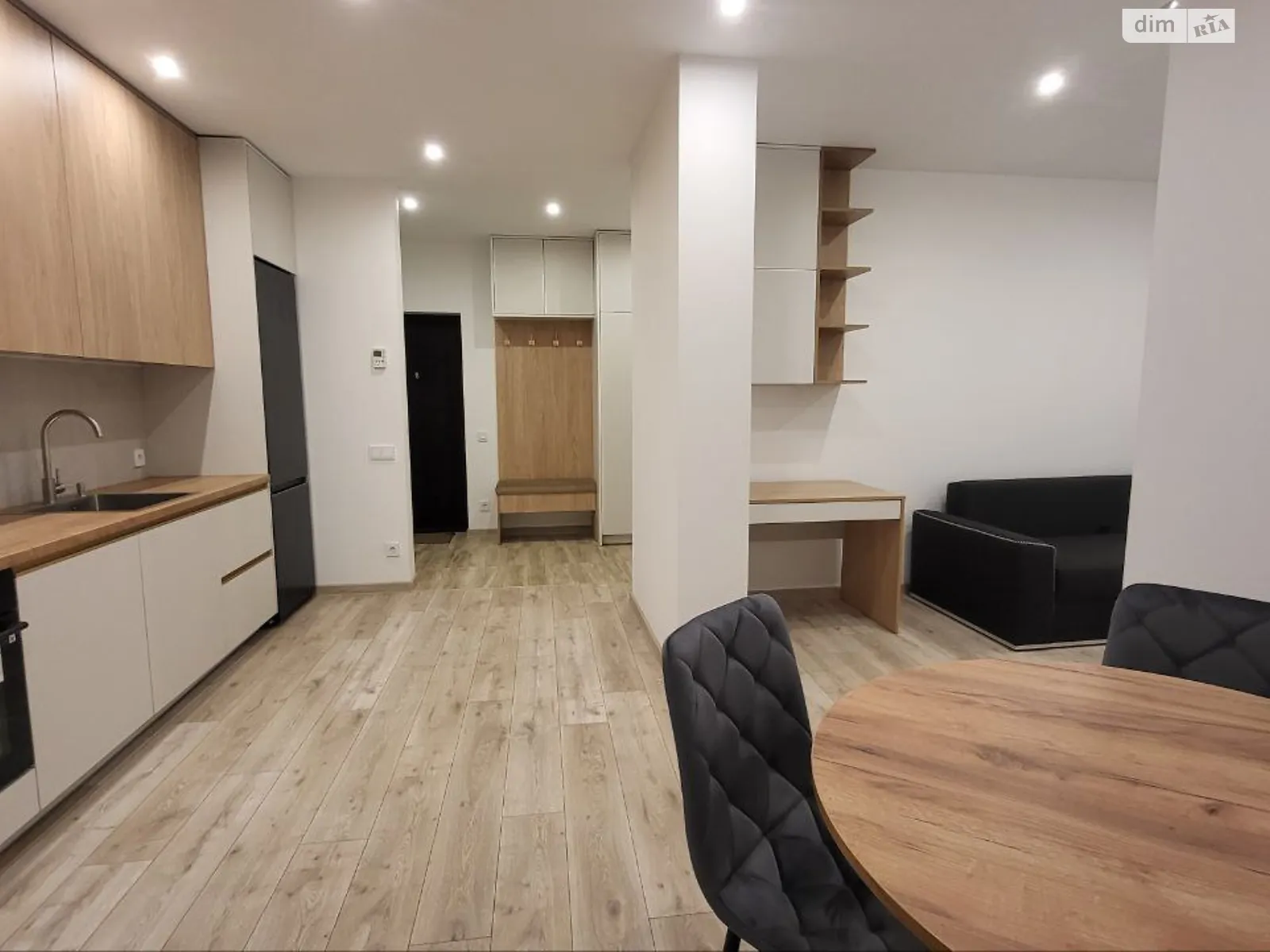 Сдается в аренду 1-комнатная квартира 50 кв. м в Львове, ул. Торфяная - фото 1