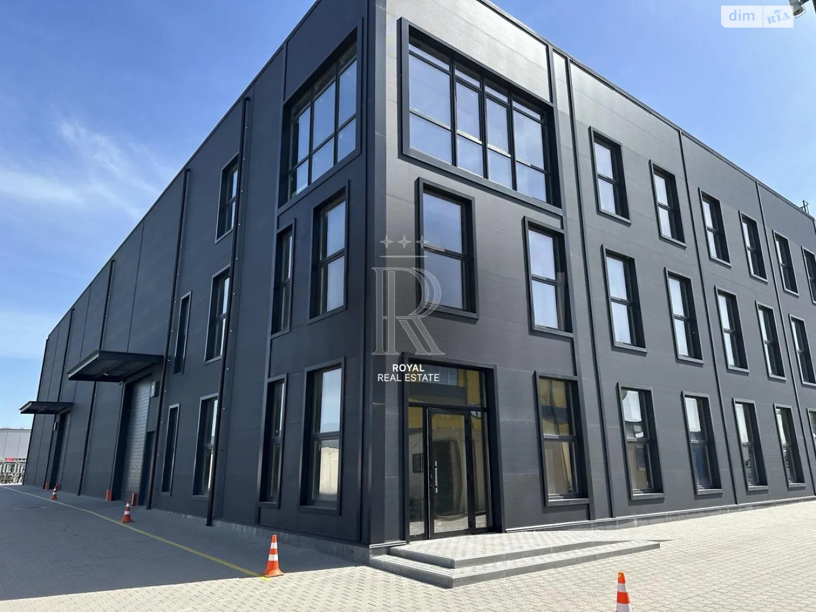 Продається офіс 1728 кв. м в бізнес-центрі, цена: 4500000 $ - фото 1