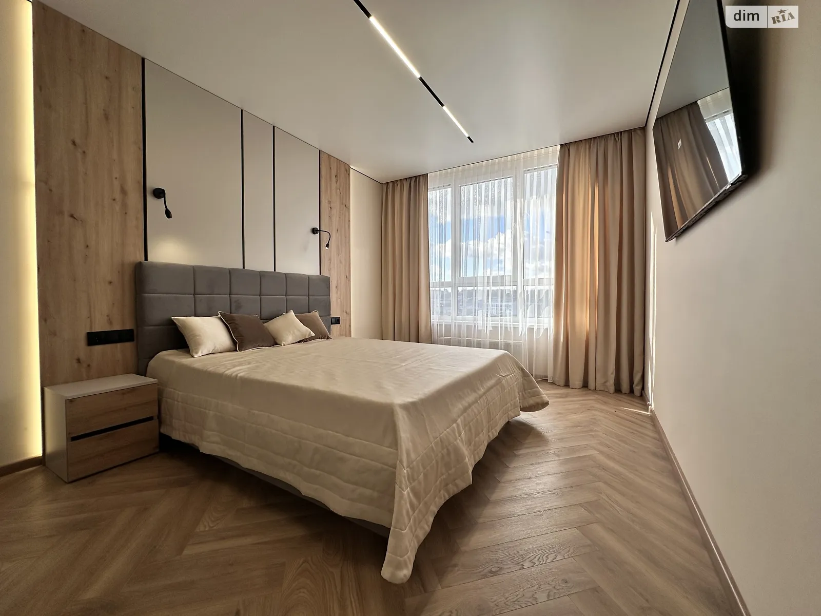 Продается 1-комнатная квартира 42 кв. м в Львове, ул. Линкольна Авраама, 4 - фото 1