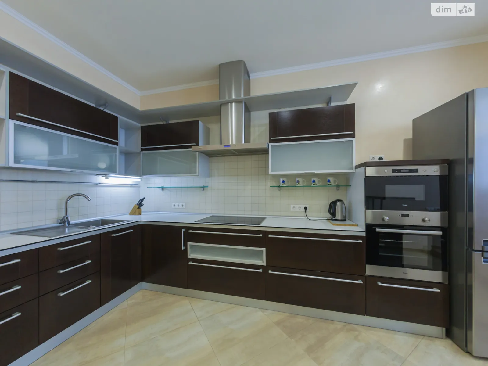 Здається в оренду 2-кімнатна квартира 90 кв. м у Києві, вул. Дмитрівська, 69 - фото 1