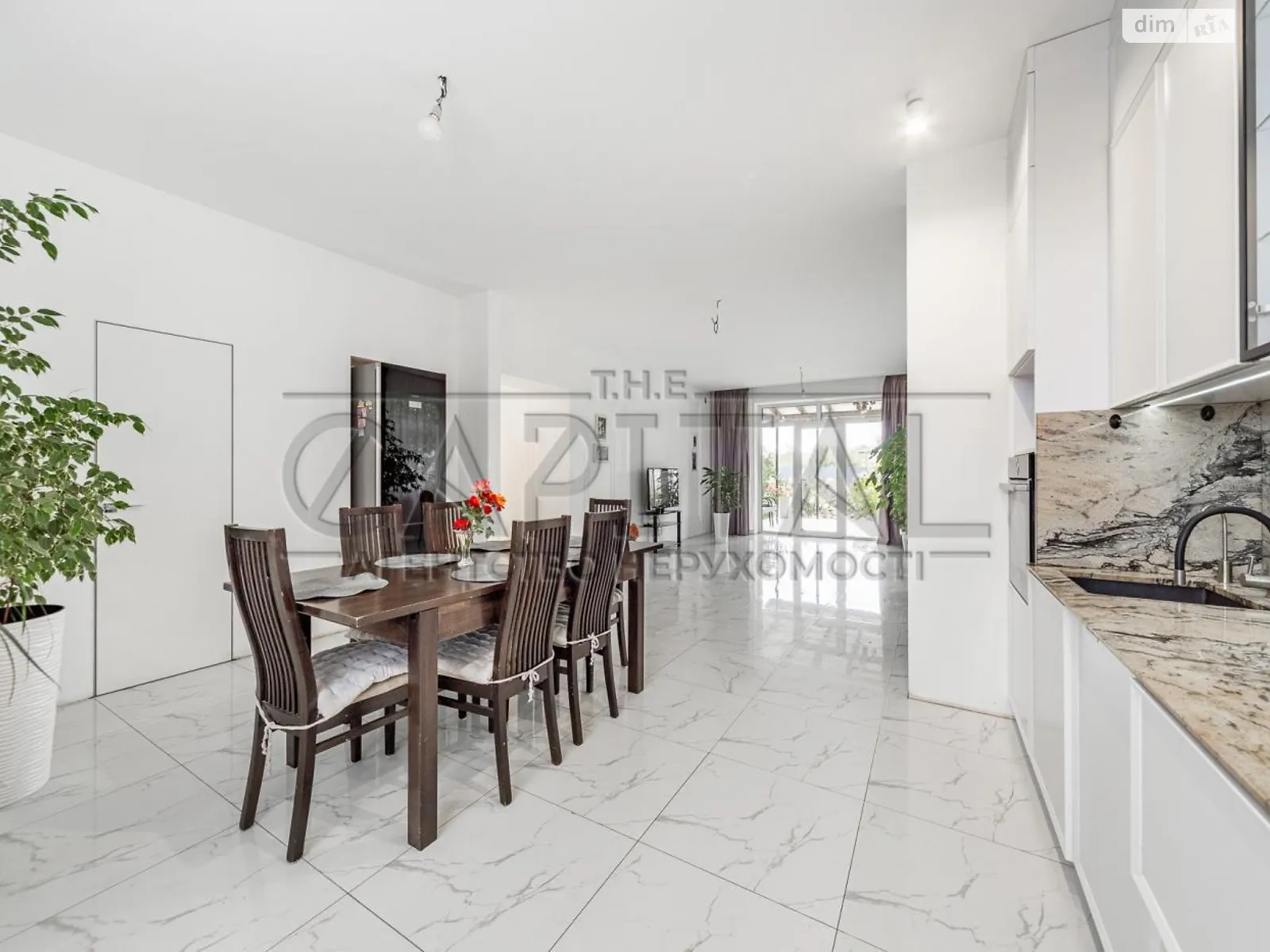 Сдается в аренду дом на 2 этажа 238 кв. м с бассейном, цена: 3500 грн - фото 1