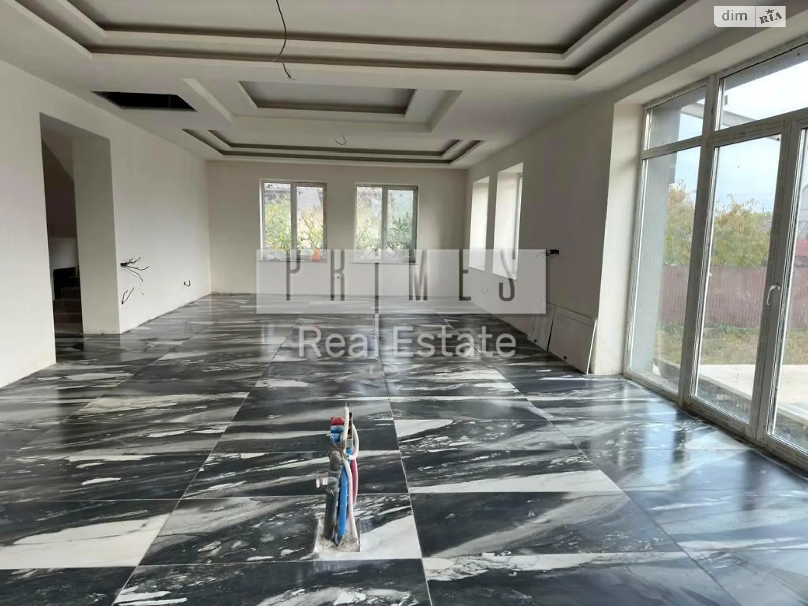 Продается дом на 4 этажа 255 кв. м с балконом, цена: 185000 $ - фото 1