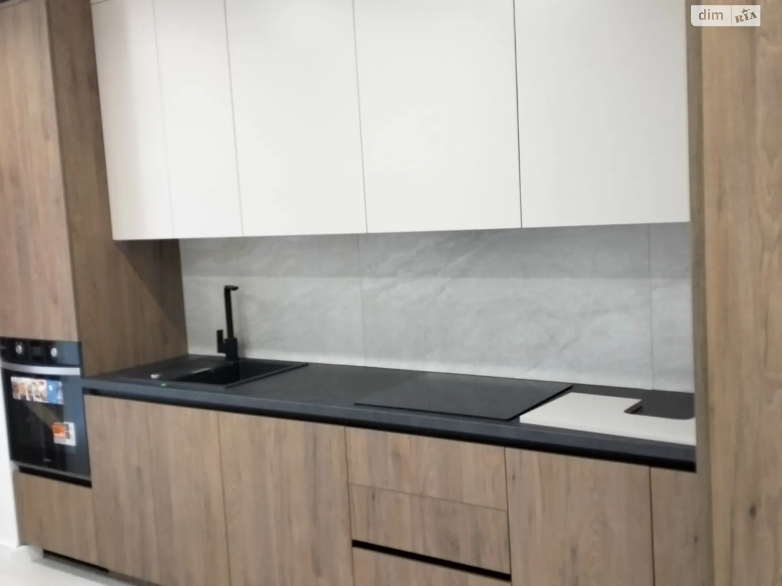 Продается 1-комнатная квартира 42.7 кв. м в Ровно, ул. Атмосферная - фото 1