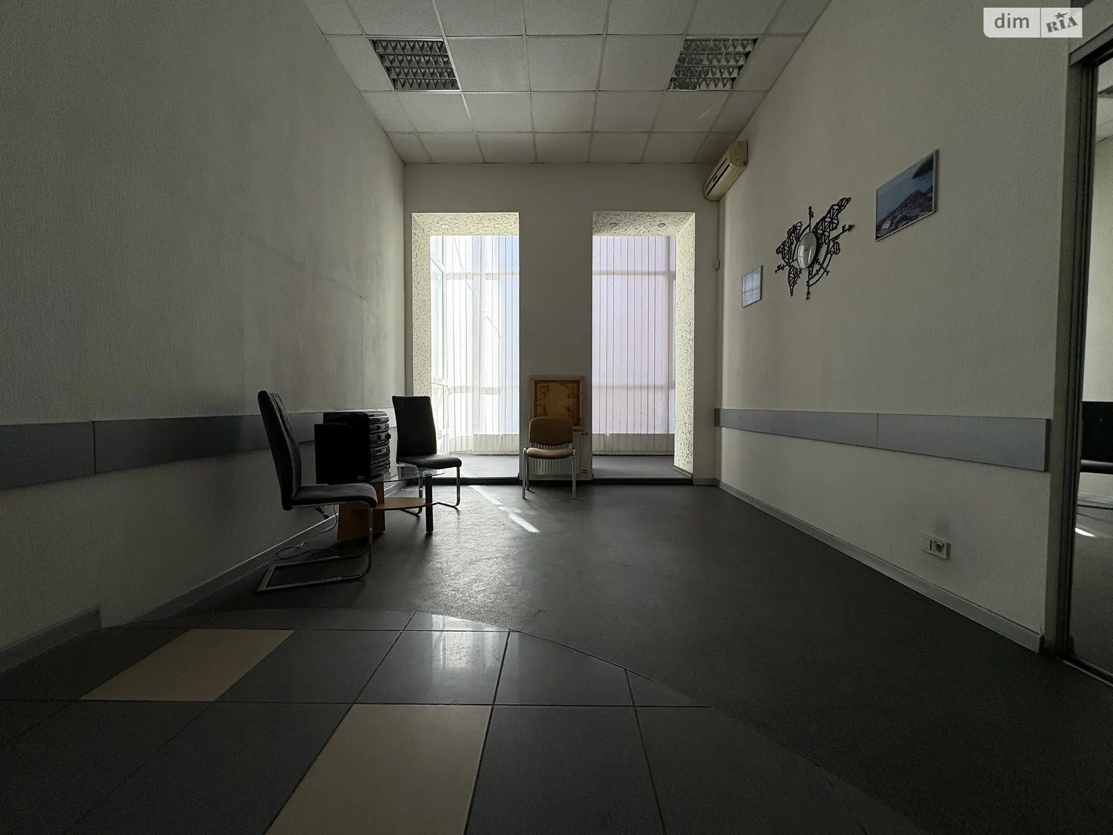 Сдается в аренду офис 108 кв. м в бизнес-центре, цена: 30000 грн - фото 1