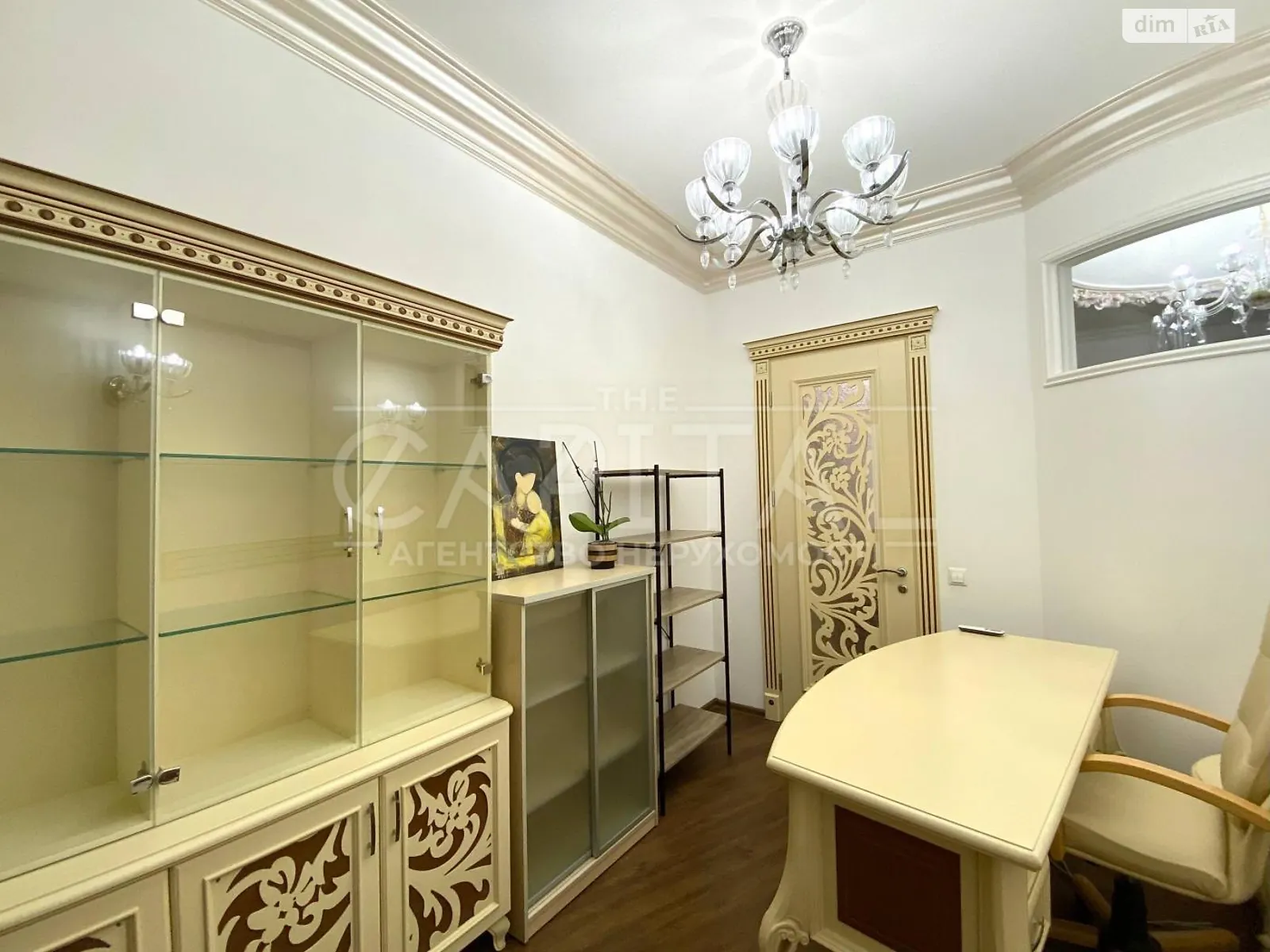 Сдается в аренду офис 65 кв. м в бизнес-центре, цена: 1100 $ - фото 1