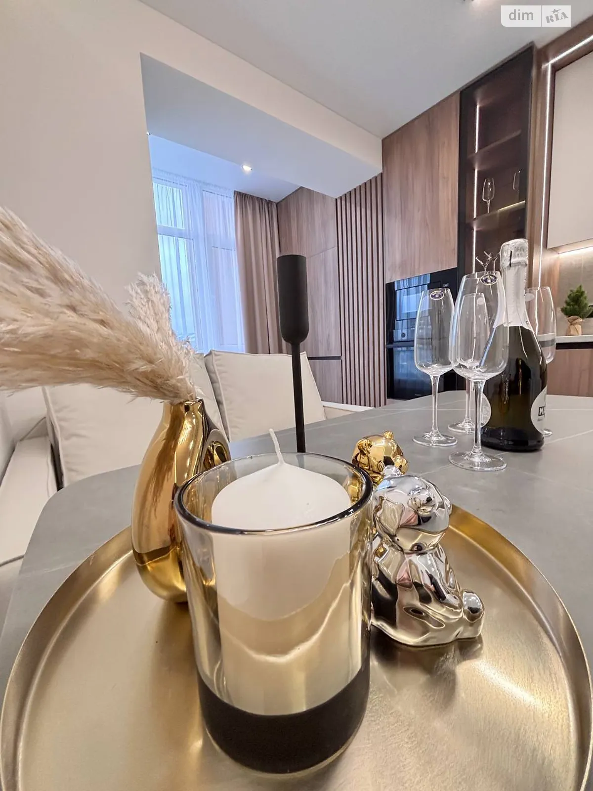 Продается 2-комнатная квартира 64 кв. м в Ивано-Франковске, ул. Высочана Семена - фото 1