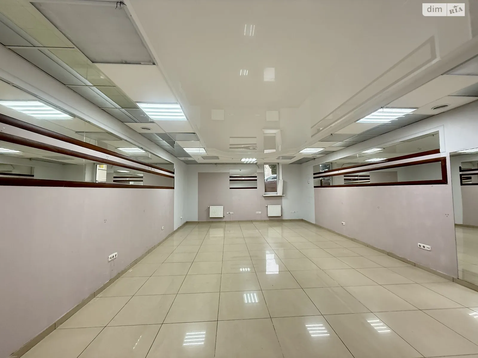 Сдается в аренду помещения свободного назначения 130 кв. м в 5-этажном здании, цена: 70000 грн - фото 1