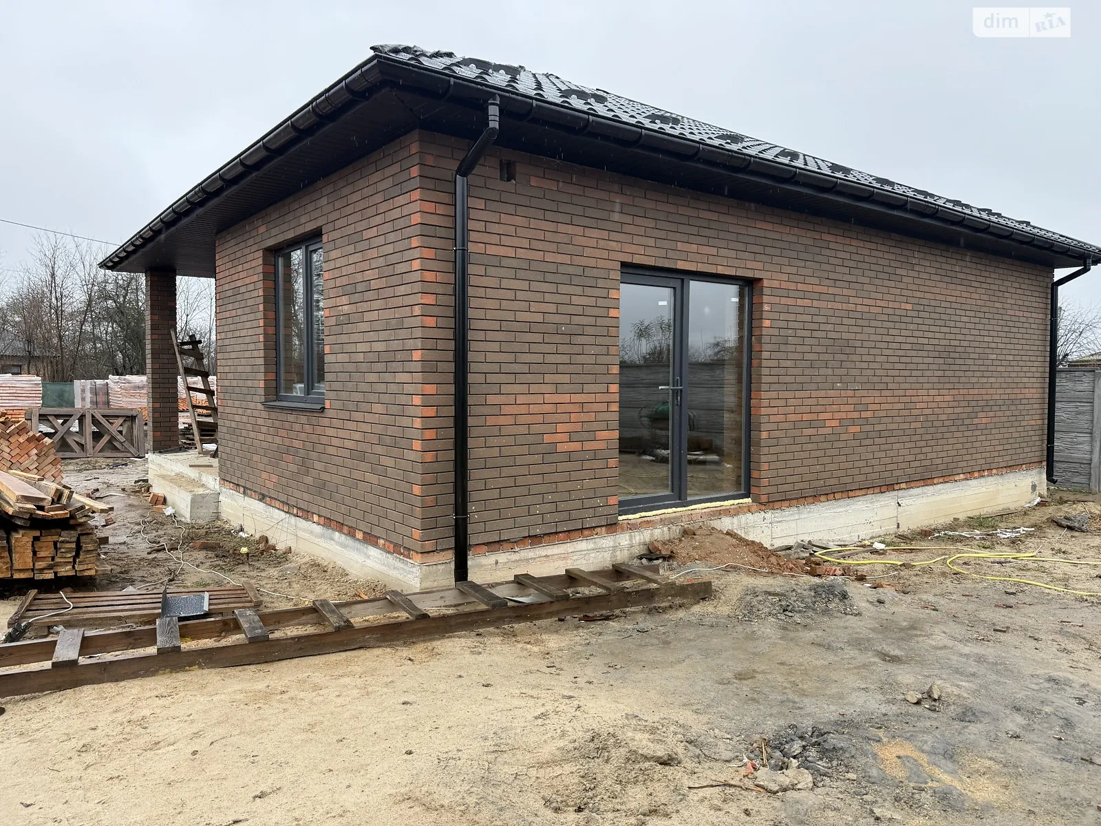 Продается одноэтажный дом 80 кв. м с мансардой, цена: 70000 $ - фото 1