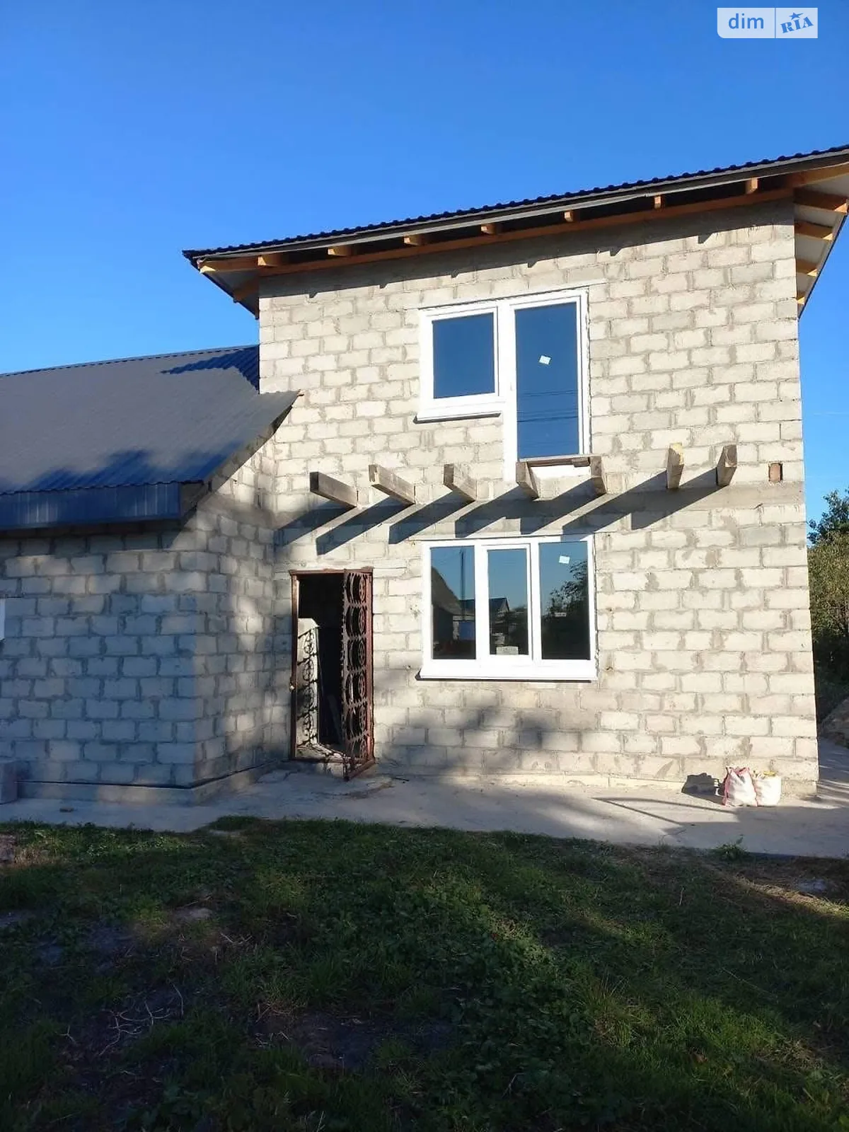 Продається будинок 2 поверховий 70 кв. м з гаражем, цена: 34800 $ - фото 1