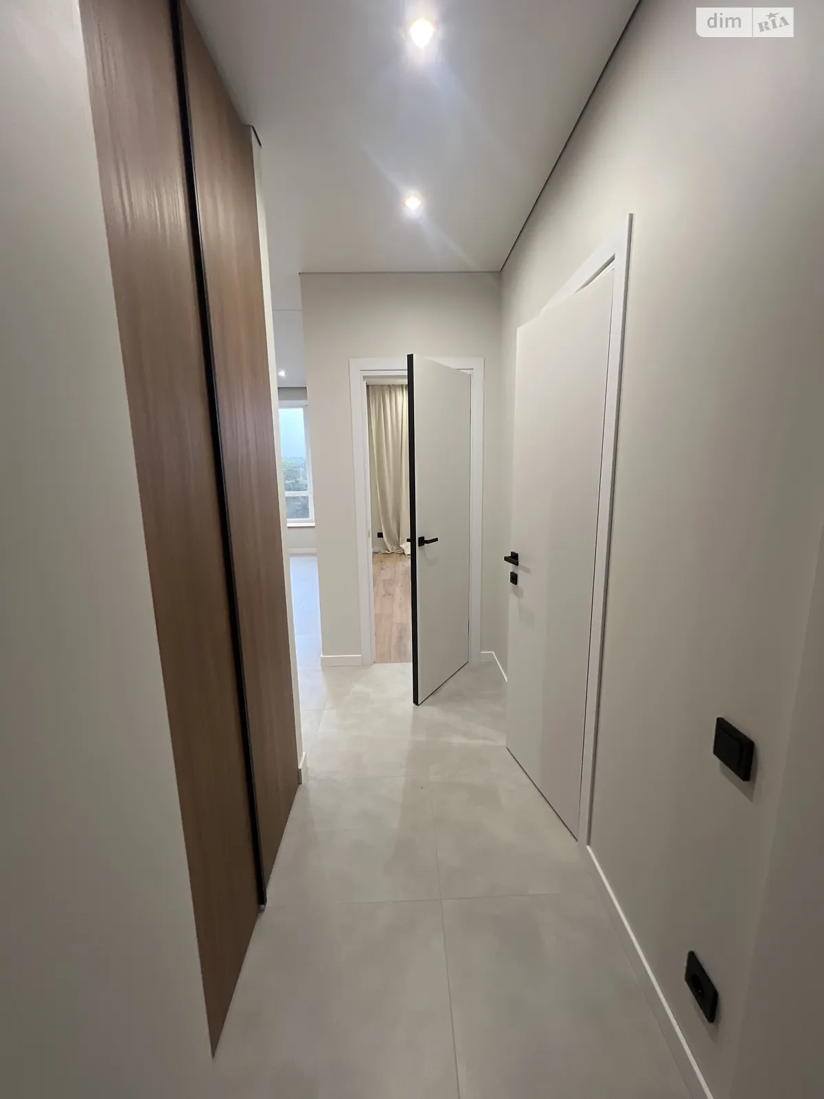 Продается 1-комнатная квартира 38 кв. м в Ирпене, ул. Павленко - фото 1