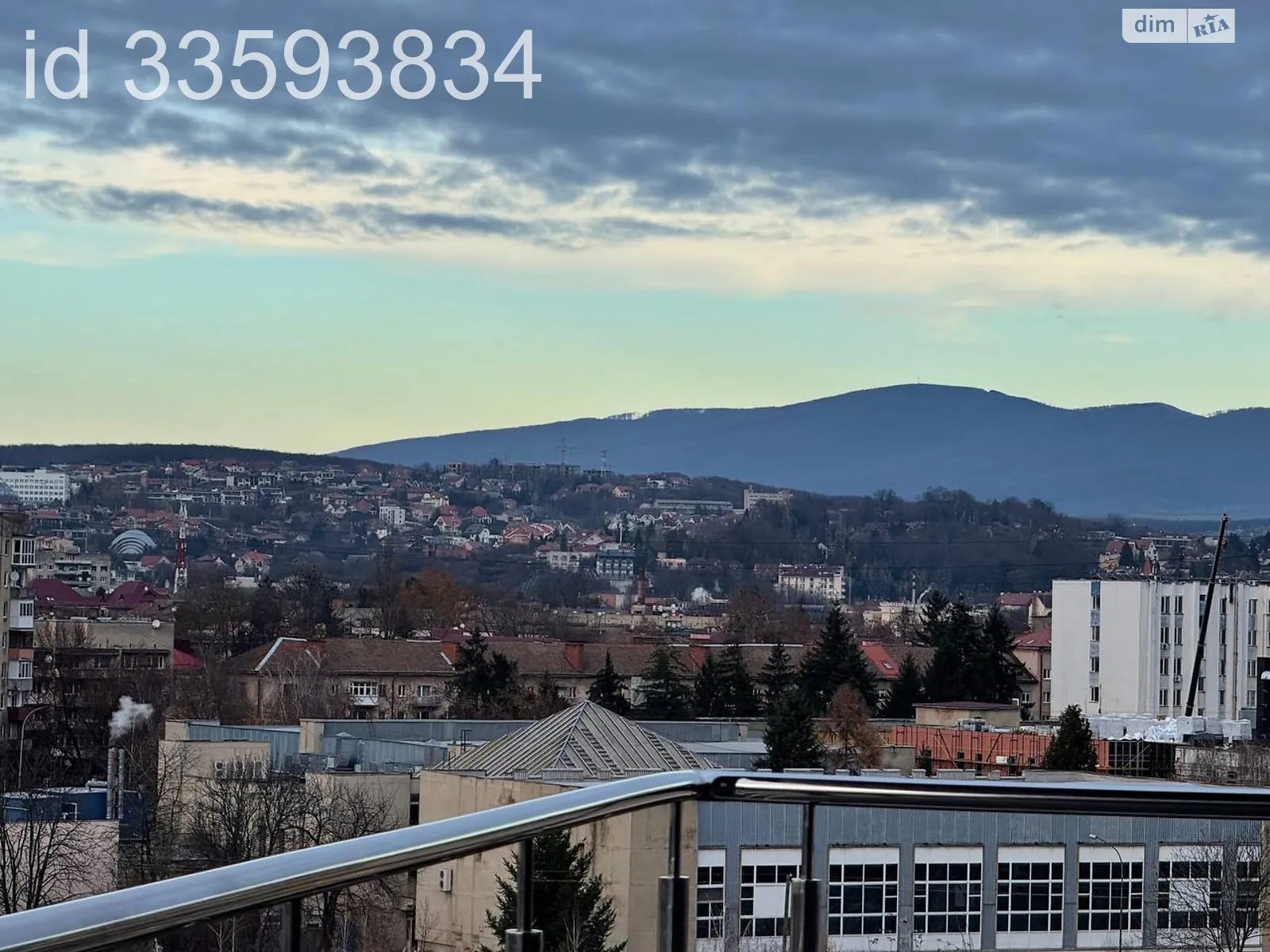 Продается 1-комнатная квартира 59.6 кв. м в Ужгороде, ул. Минайская, 14В - фото 1