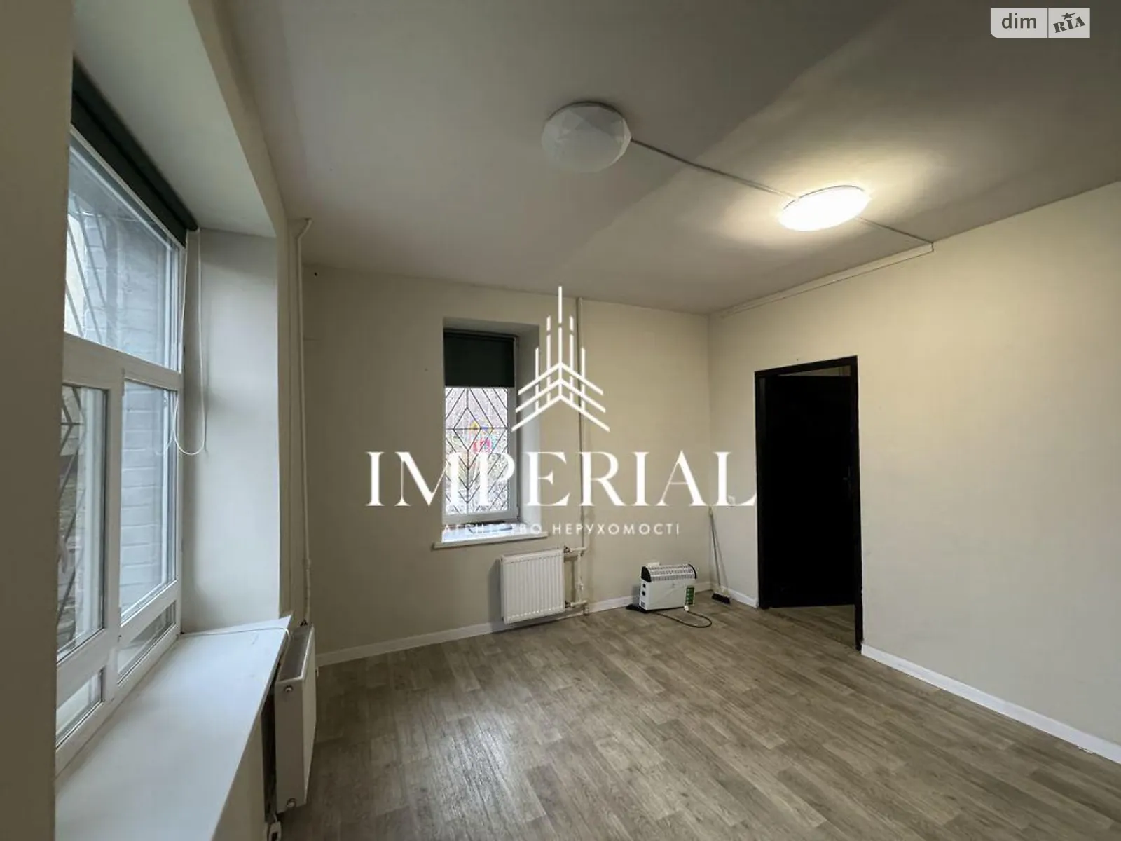 Сдается в аренду офис 29 кв. м в бизнес-центре, цена: 18000 грн - фото 1