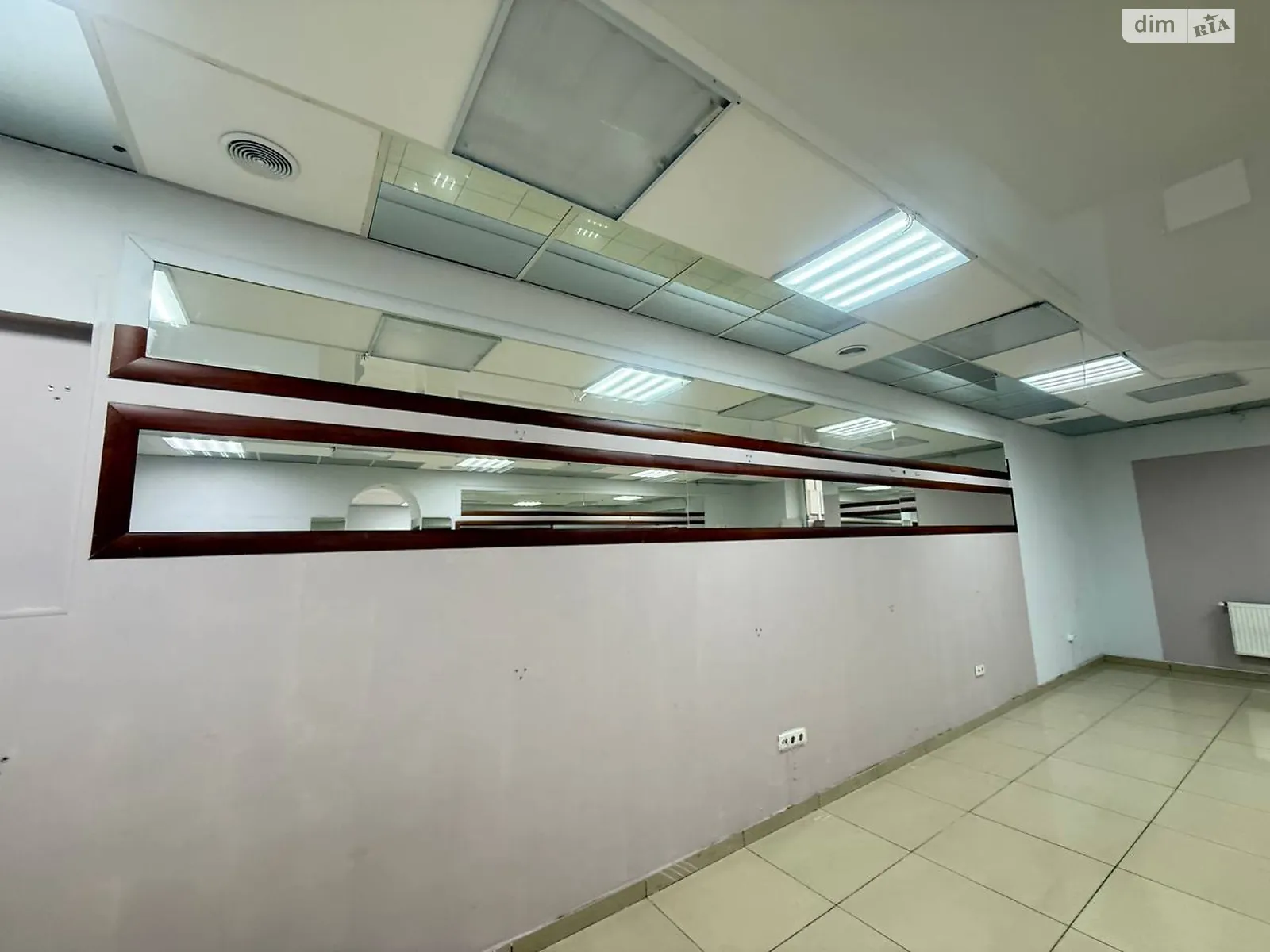 Сдается в аренду помещения свободного назначения 130 кв. м в 5-этажном здании, цена: 70000 грн - фото 1