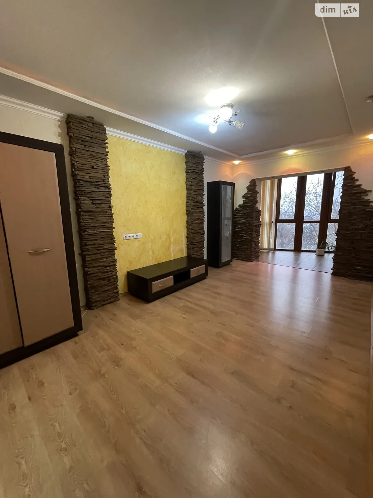 Сдается в аренду 3-комнатная квартира 75 кв. м в Белой Церкви, ул. Курсовая - фото 1