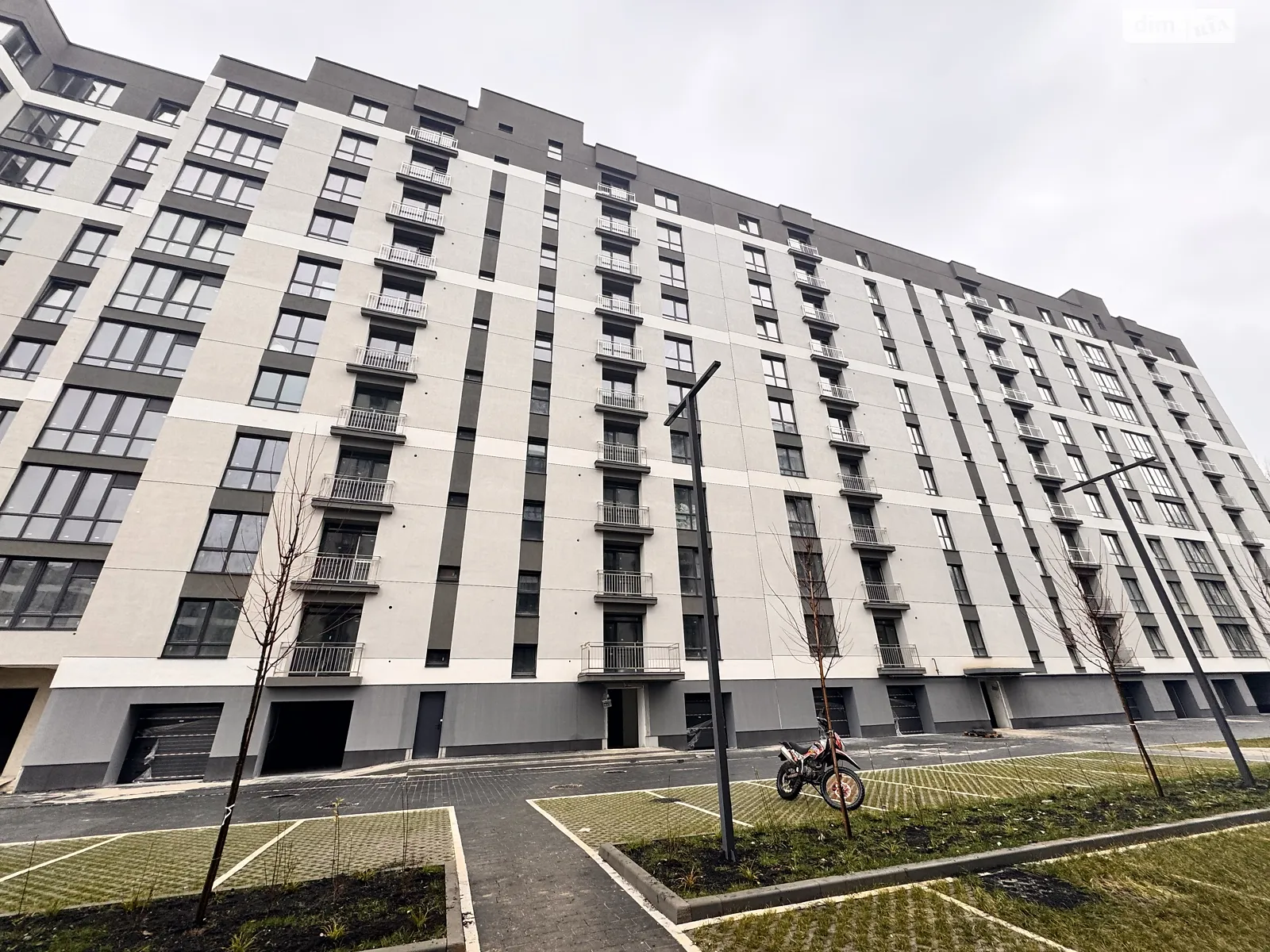 Продається 2-кімнатна квартира 64 кв. м у Івано-Франківську, вул. Довженка О., 31В корпус 9 - фото 1