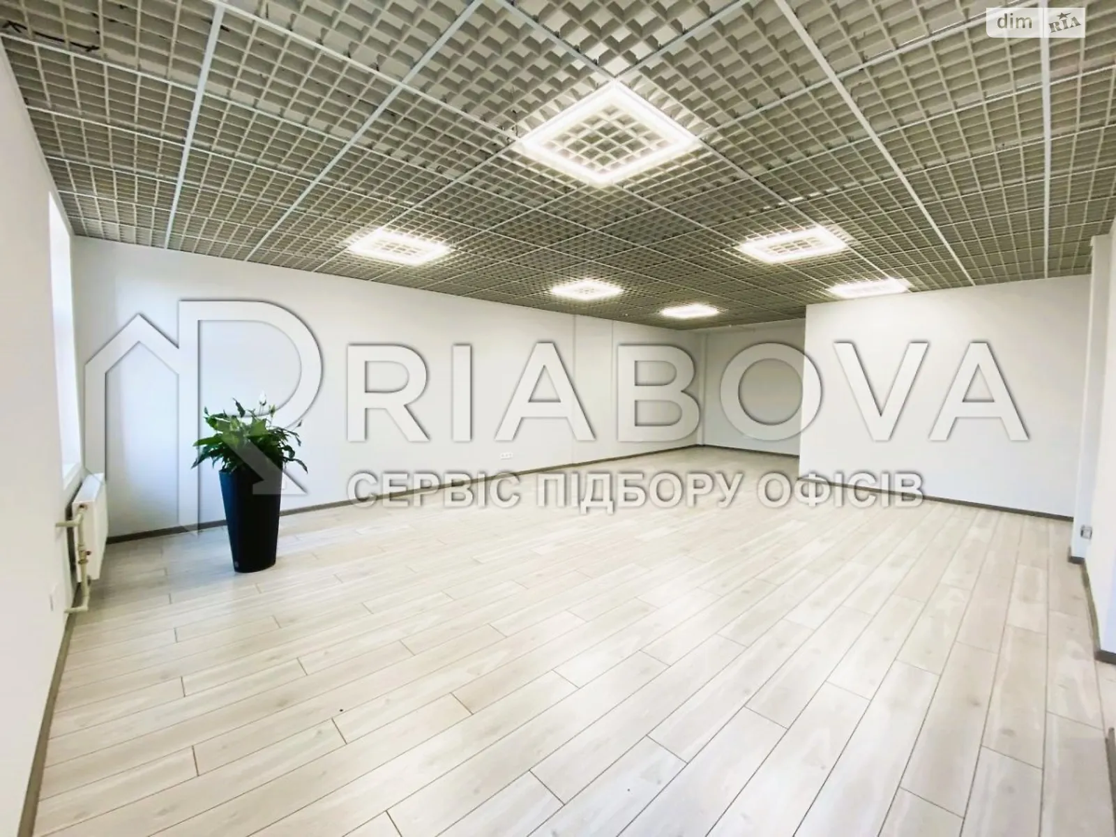 Сдается в аренду офис 89.7 кв. м в бизнес-центре, цена: 30049 грн - фото 1