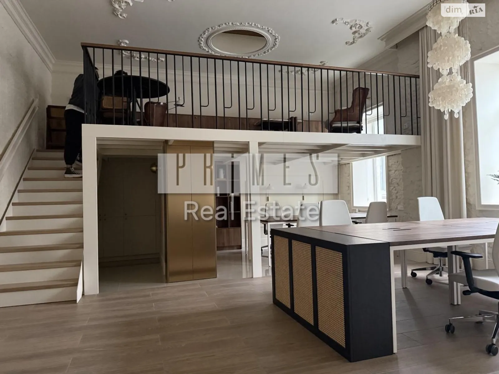 Сдается в аренду офис 80 кв. м в бизнес-центре, цена: 3600 $ - фото 1