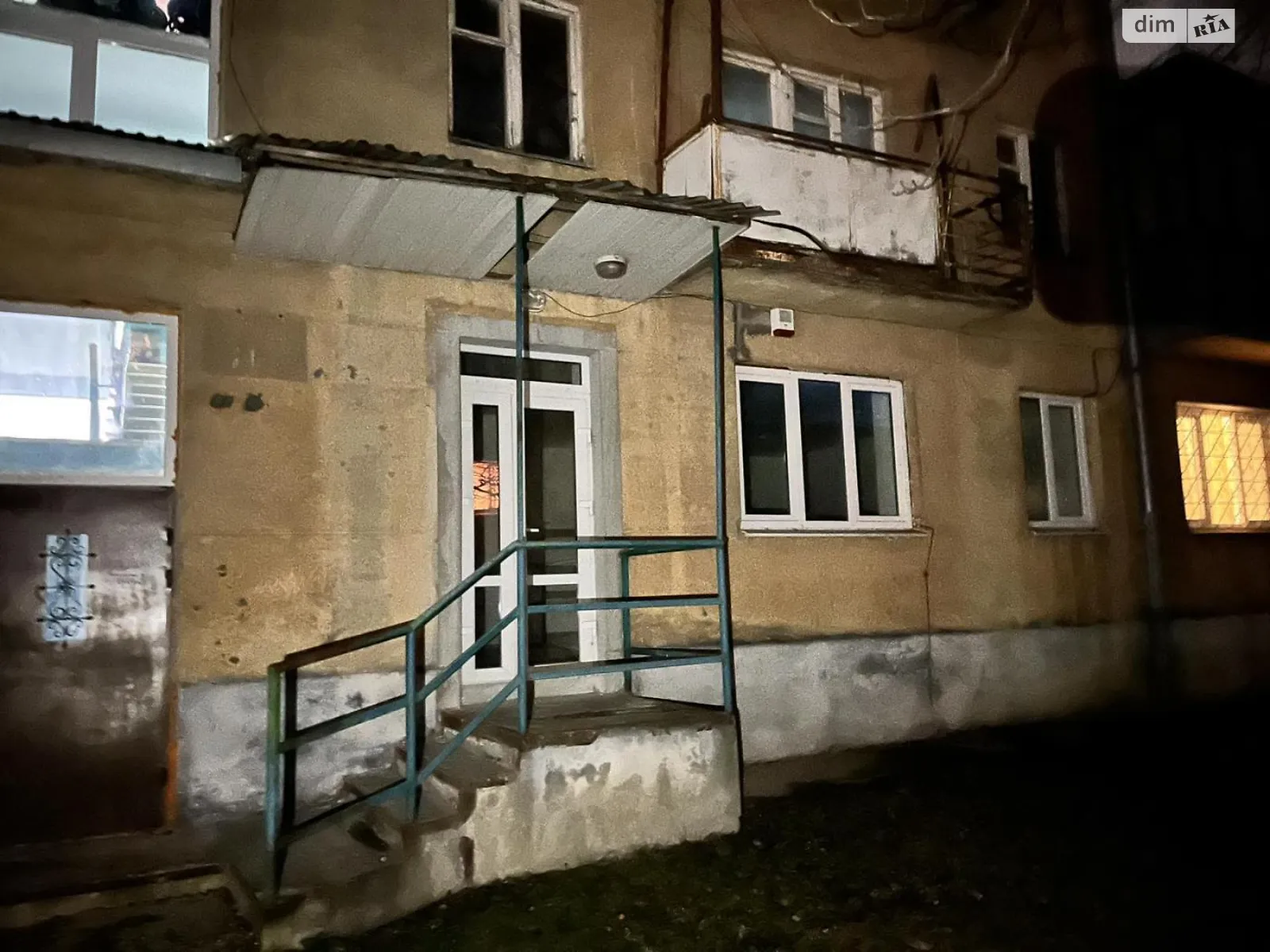 Продается офис 41.9 кв. м в бизнес-центре, цена: 78000 $ - фото 1