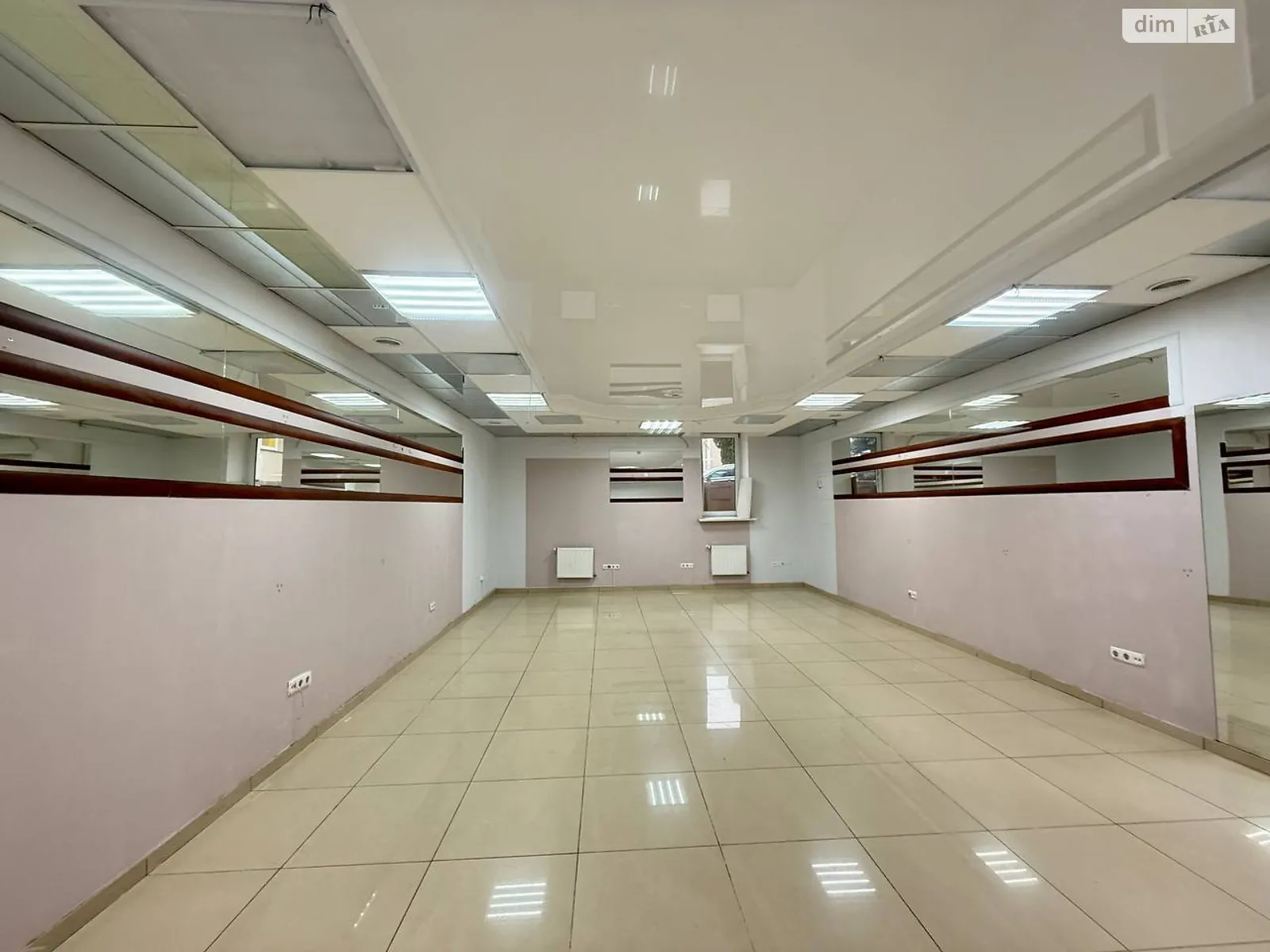 Сдается в аренду помещения свободного назначения 130 кв. м в 5-этажном здании, цена: 70000 грн - фото 1