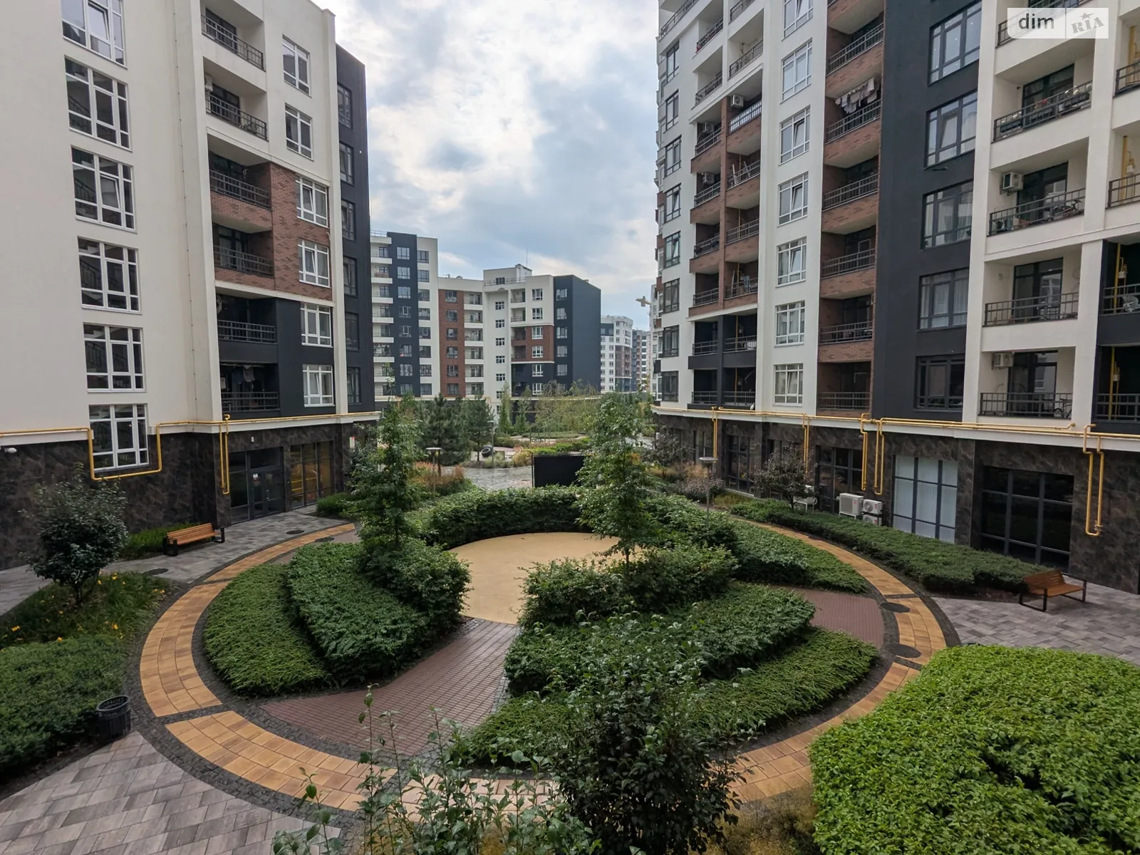 Продается 2-комнатная квартира 89.3 кв. м в Ирпене, ул. Ольги Кобылянской(Достоевского), 15 - фото 1