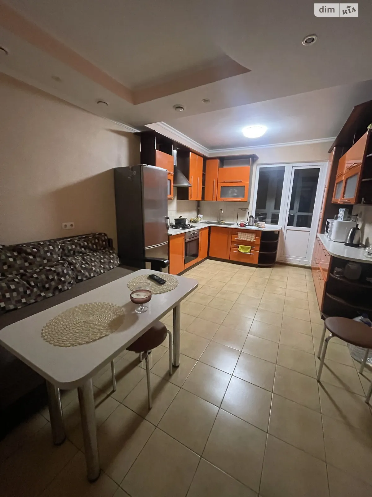 1-кімнатна квартира 62 кв. м у Тернополі, вул. Вільхова - фото 1